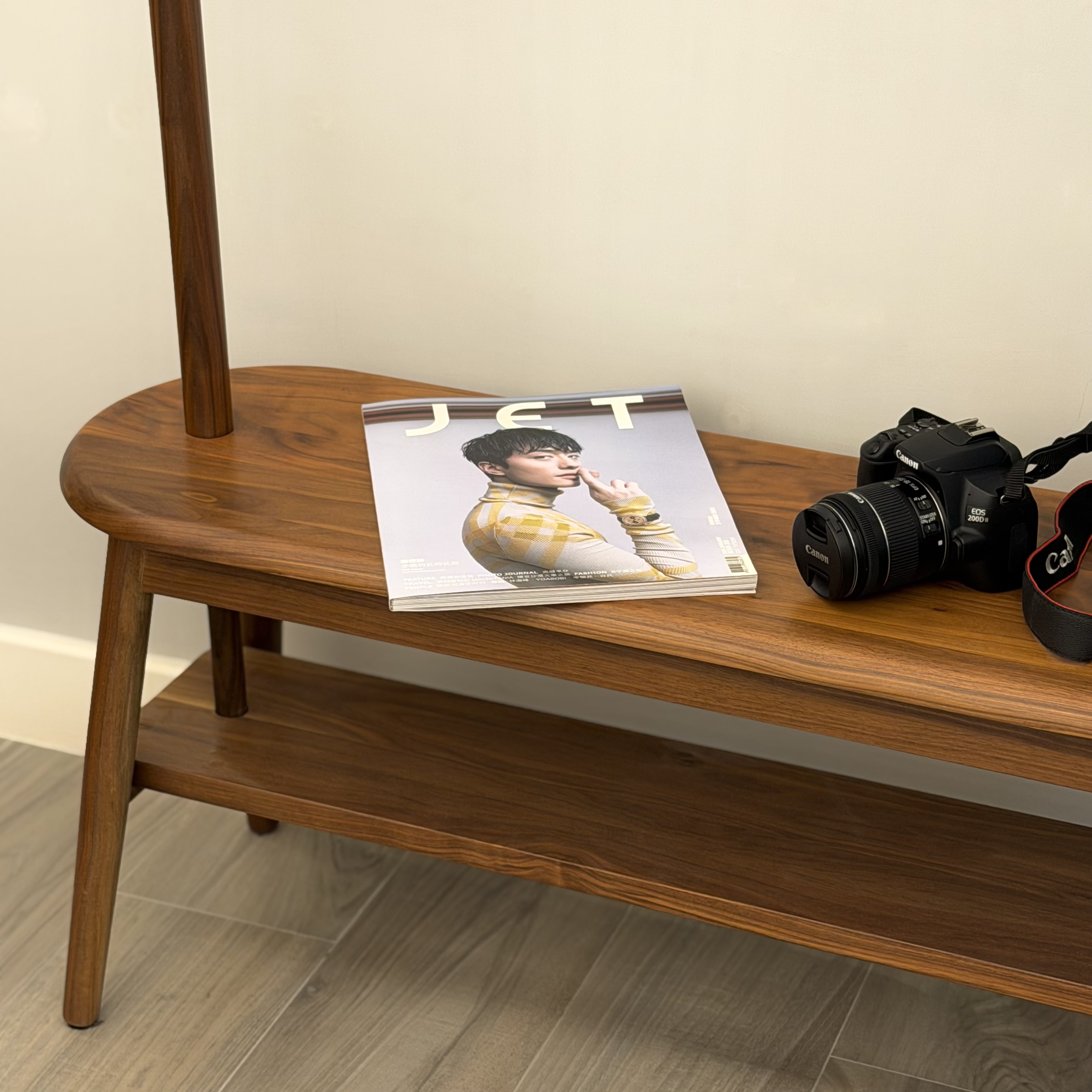 OVAL Bench with Clothes Rack