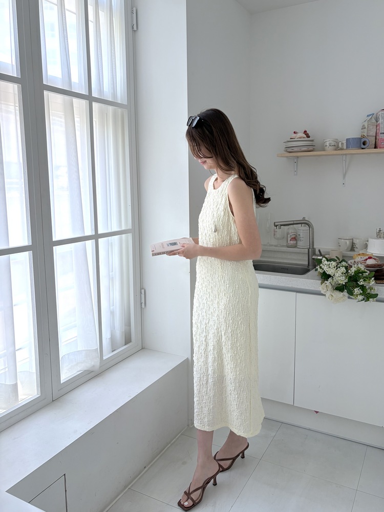 Ruched Slim Dress (Cream)