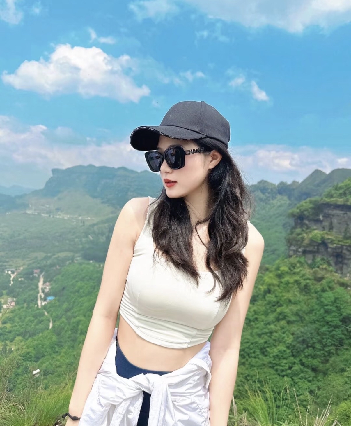 現貨✨🫶🏻熱賣款🪩Chanel 黑色小閃石太陽眼鏡