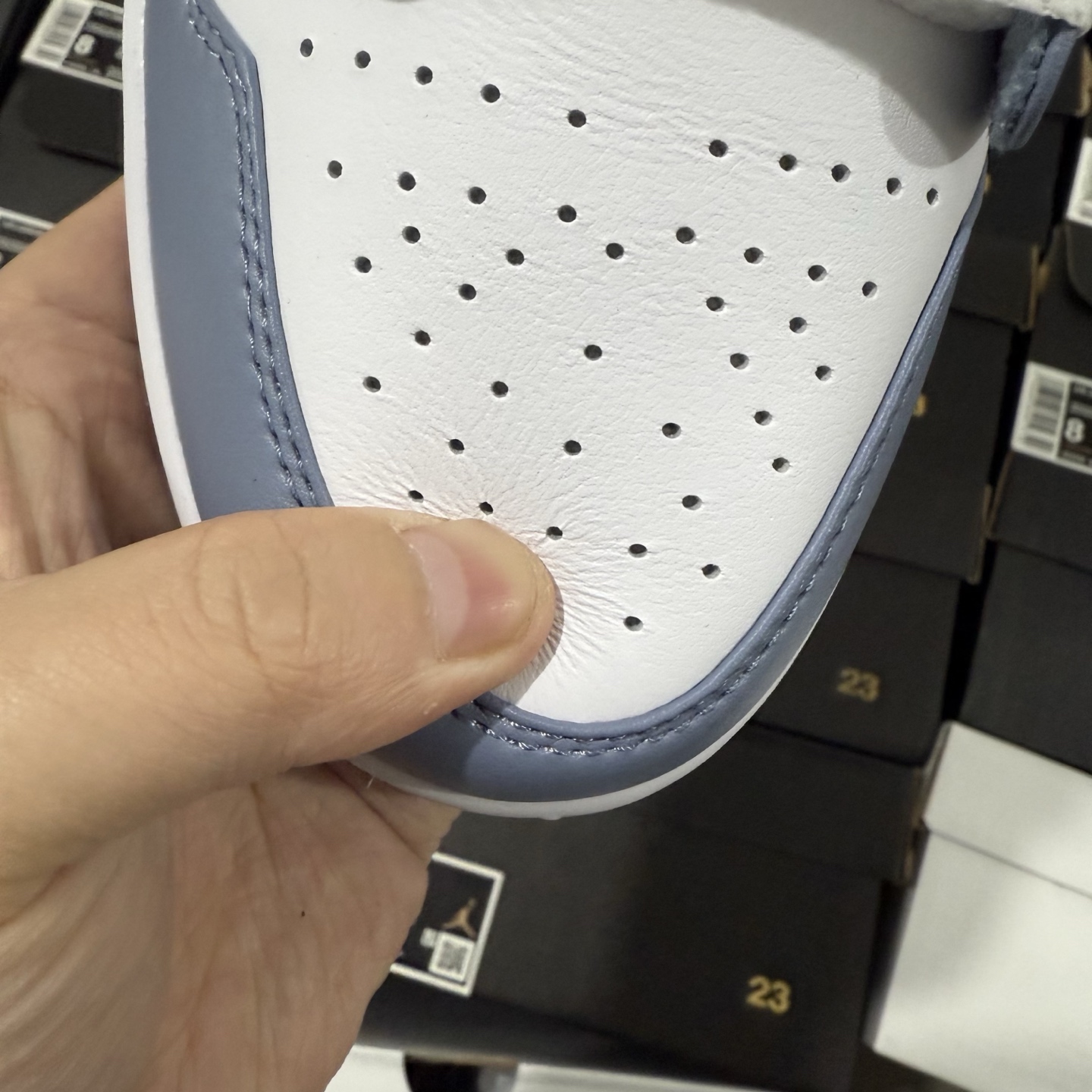 Nike Air Jordan 1 Low “Ashen Slate”553558-414