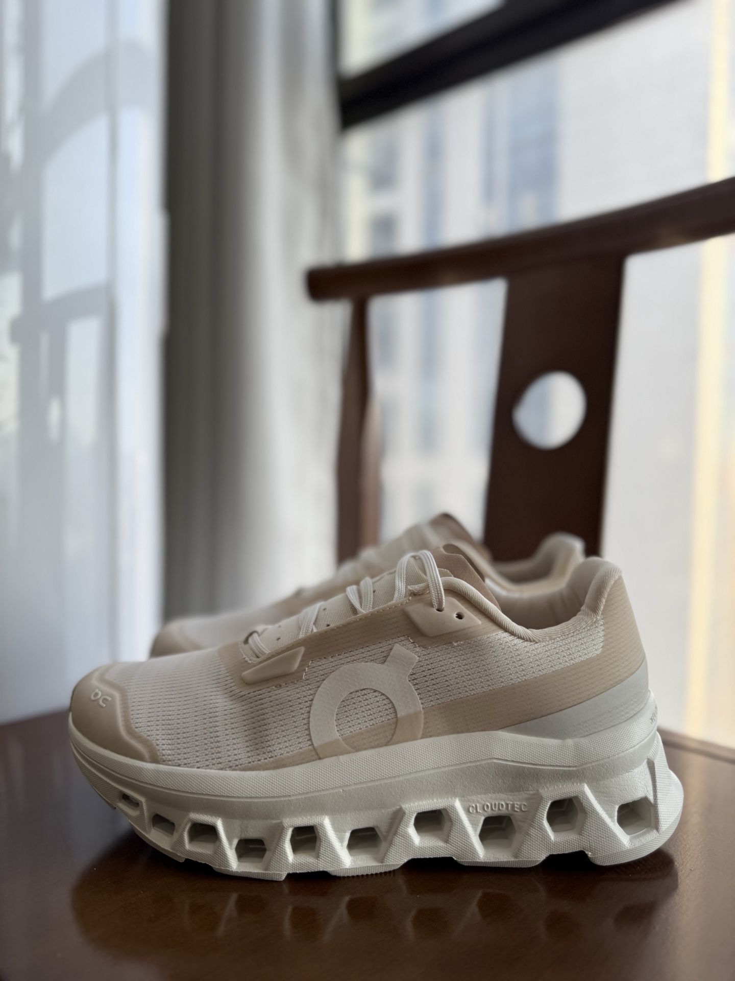 On Cloudmonster Void