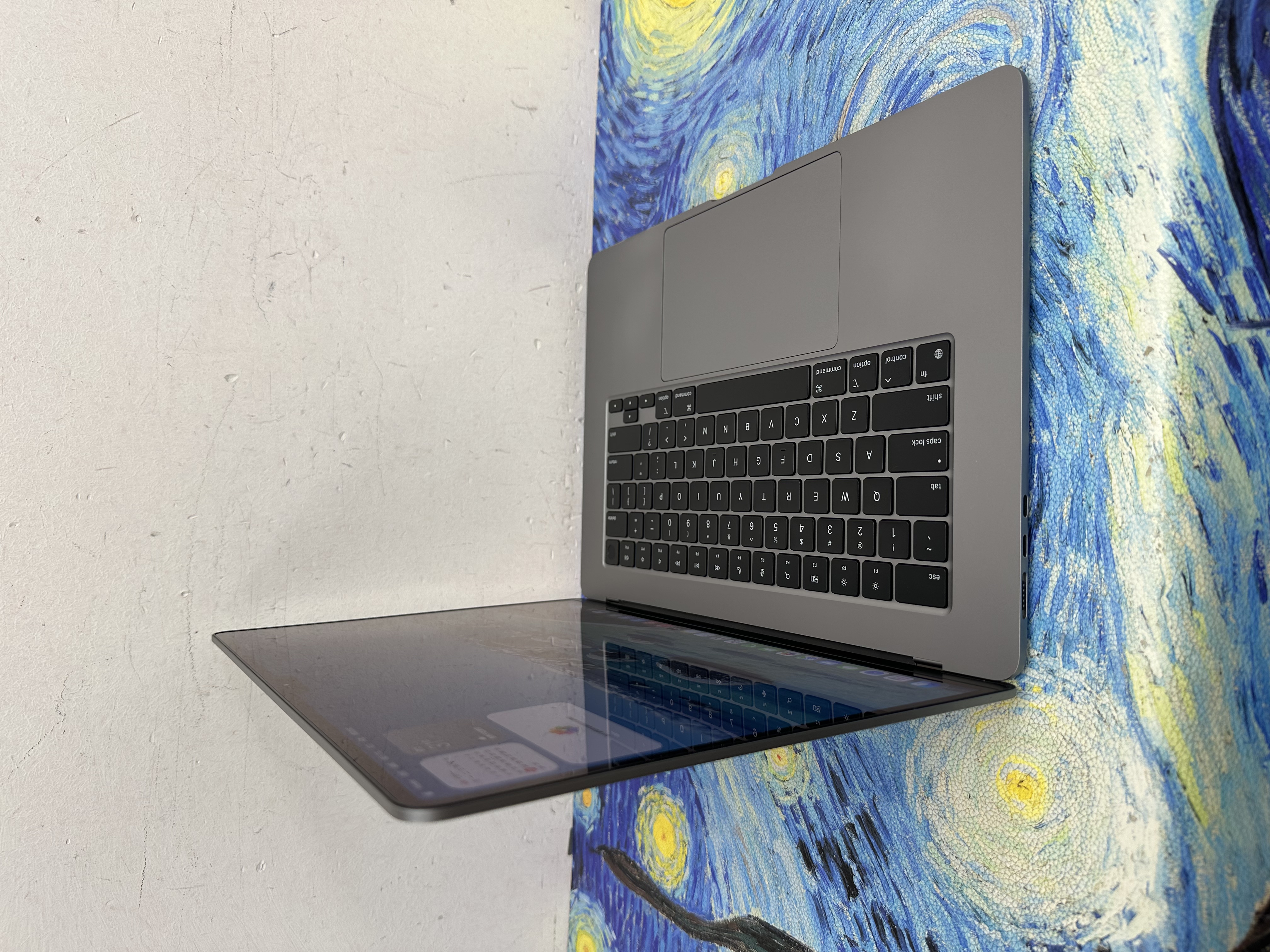 #5991 APPLE  MacBook Air M2 2023 M2 CPU/8GB Ram/256GB SSD/8核心GPU/Liquid Retina XDR Mon/15吋/太空灰🖤/Laptop /Notebook / Gaming / 文書機 / Movie / Netflix