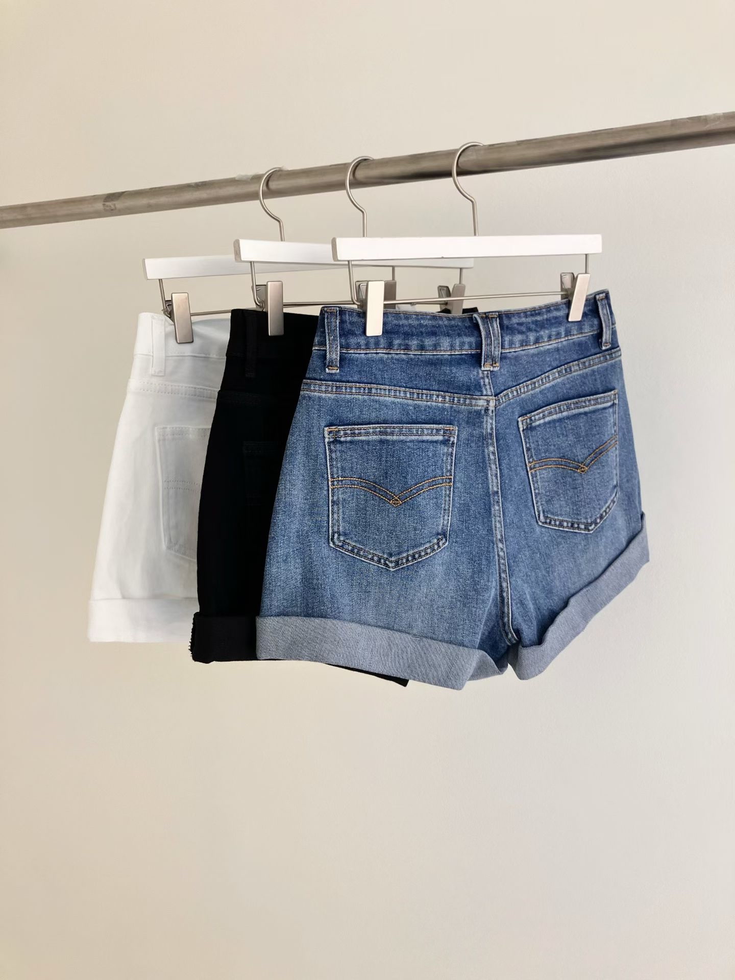 HA17 摺腳牛仔短褲