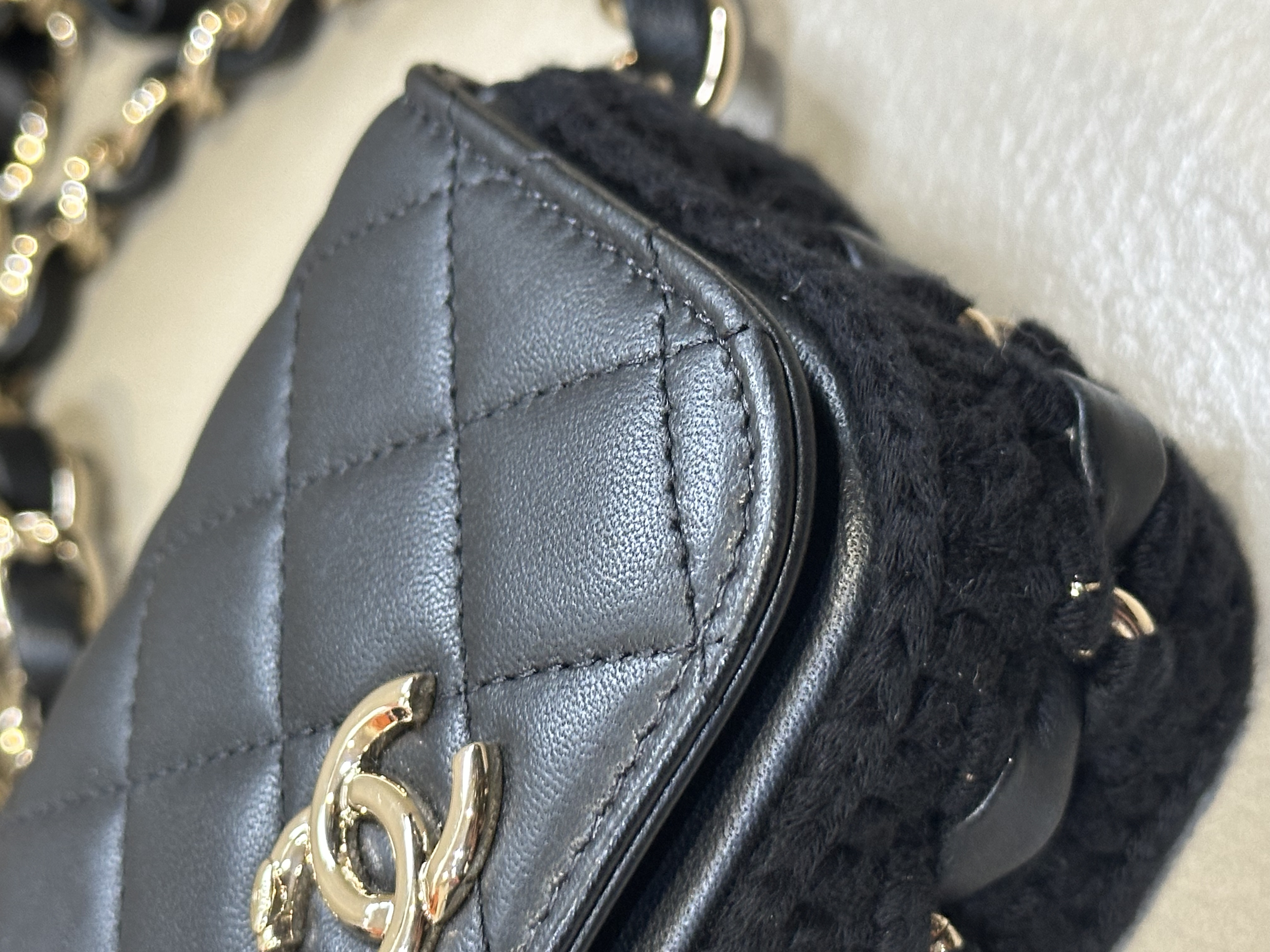 Pre-owned Chanel CC Quilted Crochet Flap Mini Black Lambskin Gold / Product Code: 26040507
