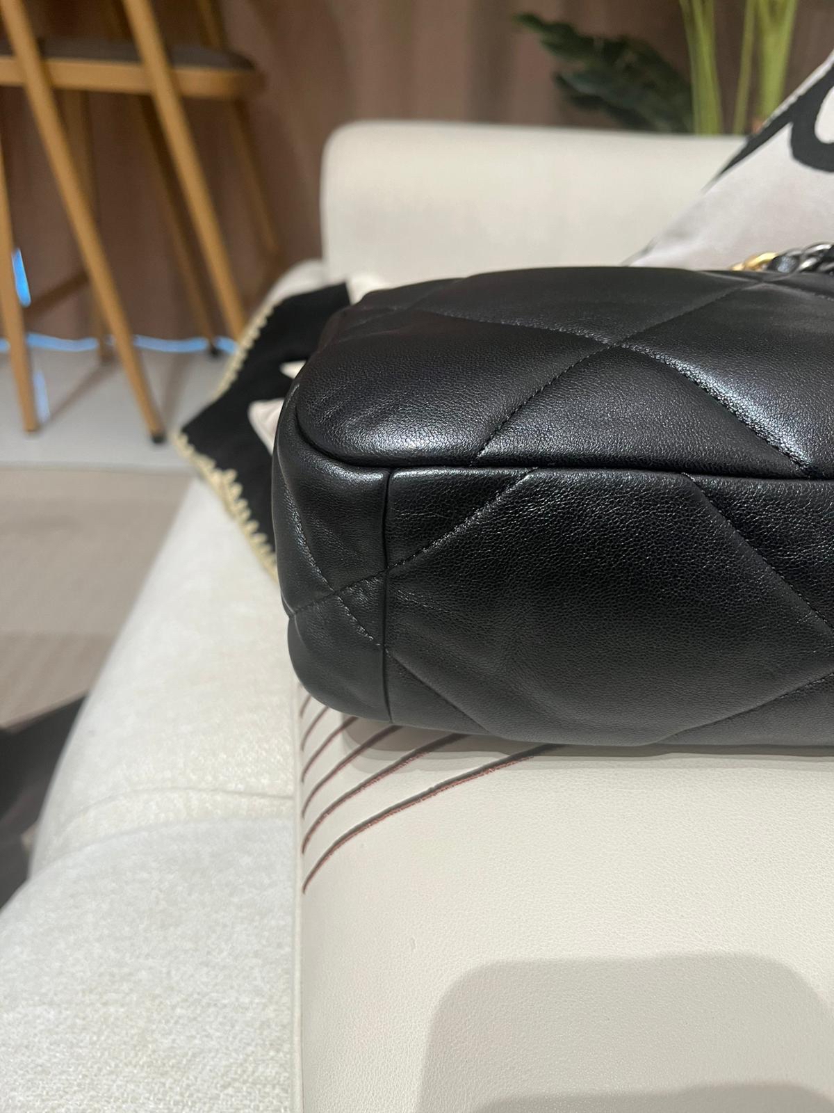 Chanel 19 Small AS1160 100%Authentic, 98%New ✅晶片✅Dust bag✅Box