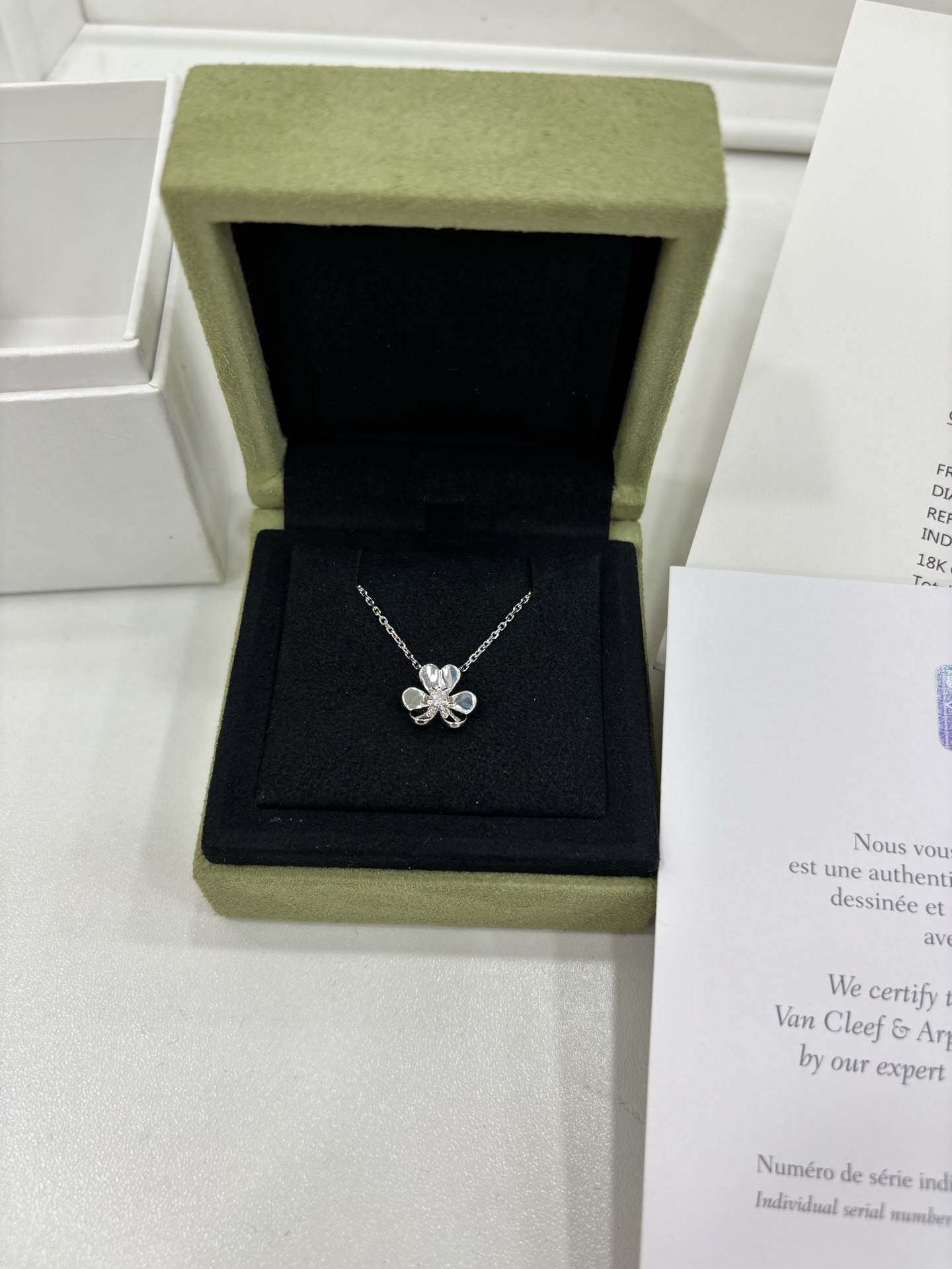 Pre-Owned Van Cleef & Arpels Mini Frivole pendant