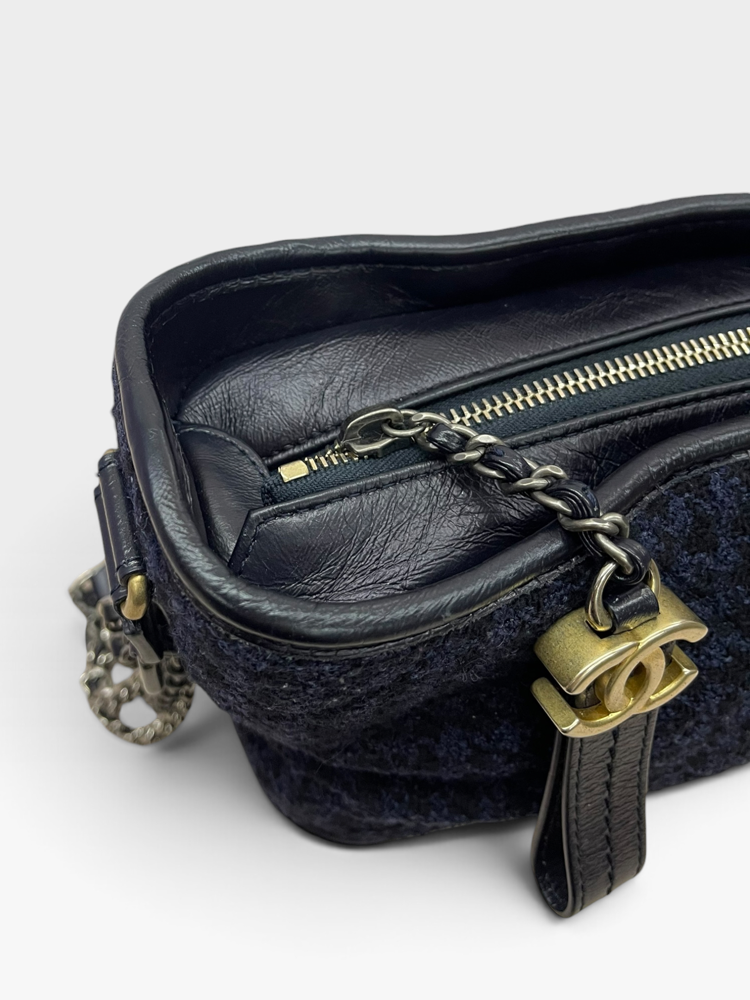 Pre-Owned CHANEL Gabrielle Hobo Bag / Product Code: 090801