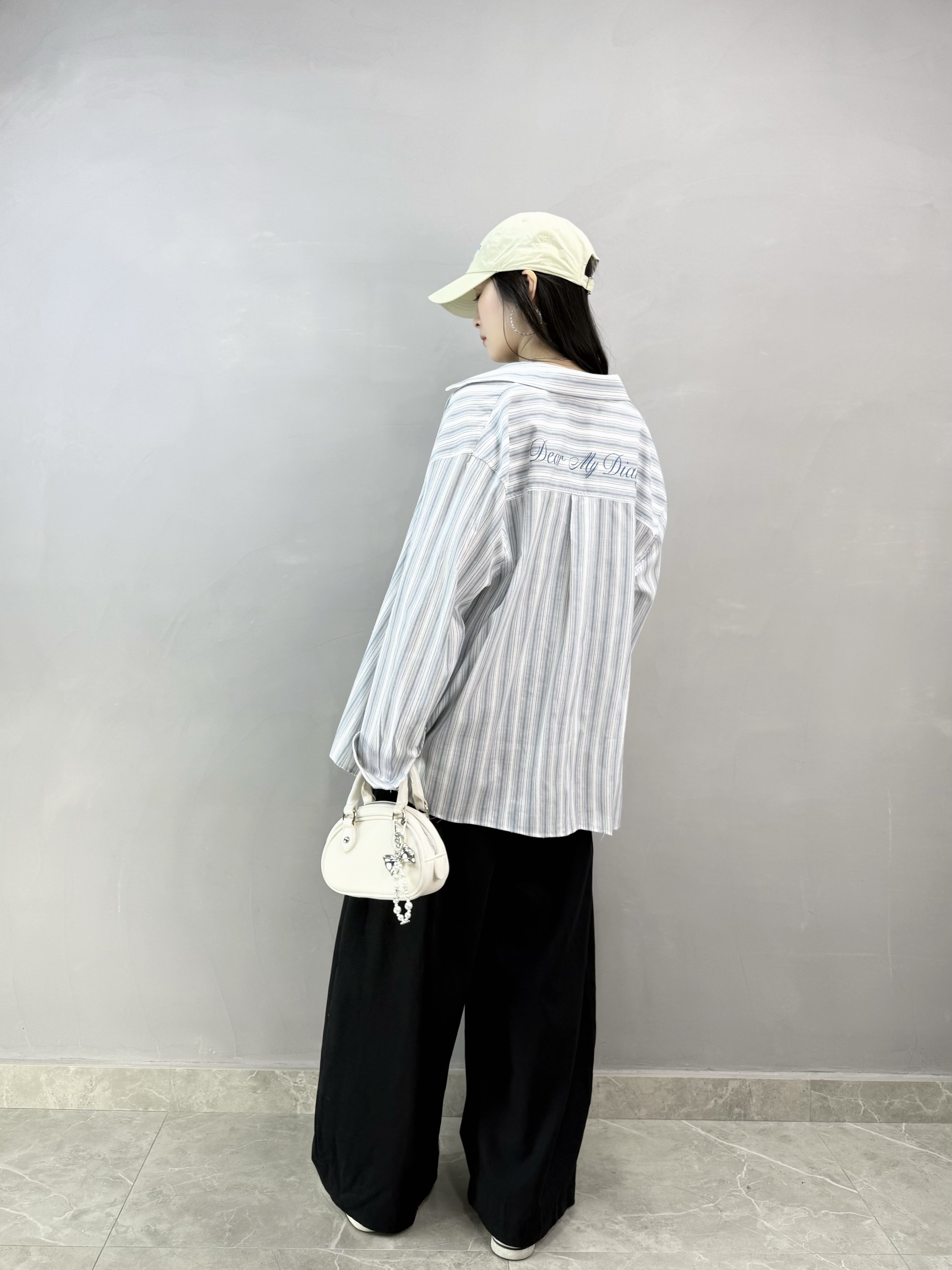 I64 後字條子恤衫