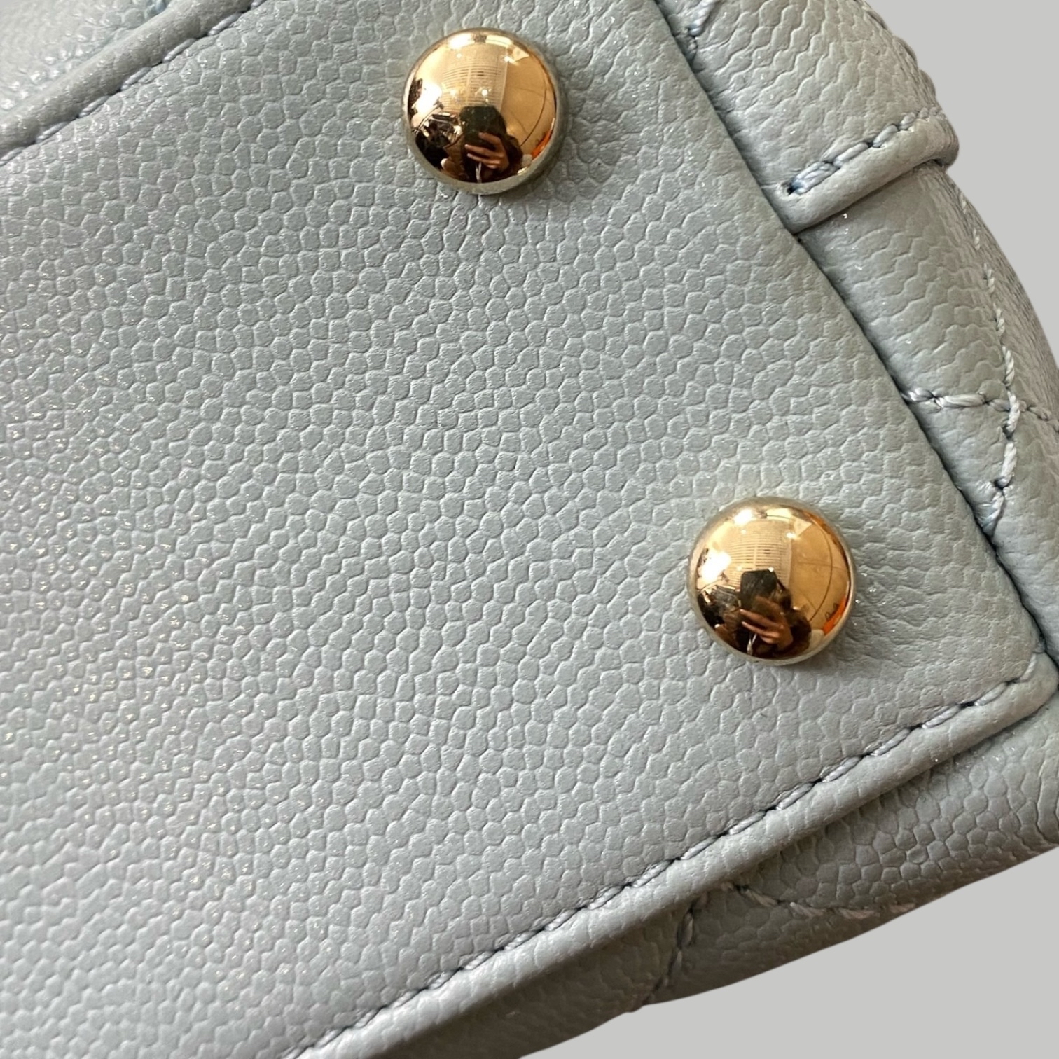 Chanel CocoHandel mini 22P淺藍色