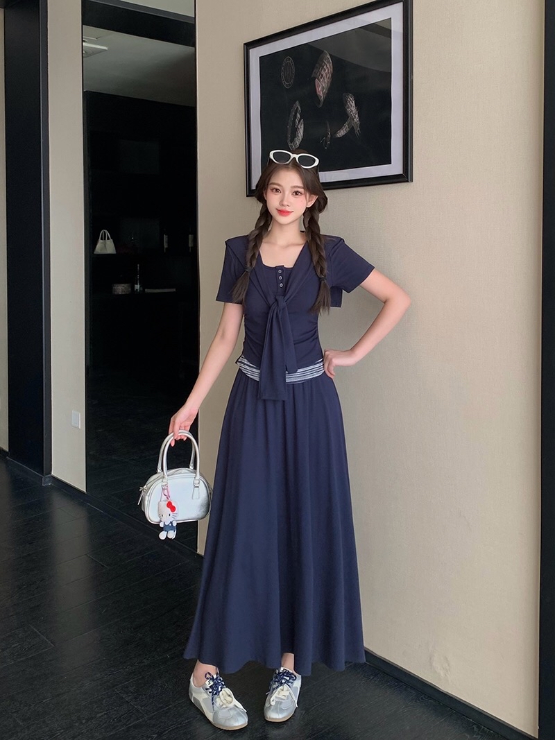 B308(36663) 韩版休闲风假两件拼下摆横纹付披肩上衣与长裙灰蓝套装 