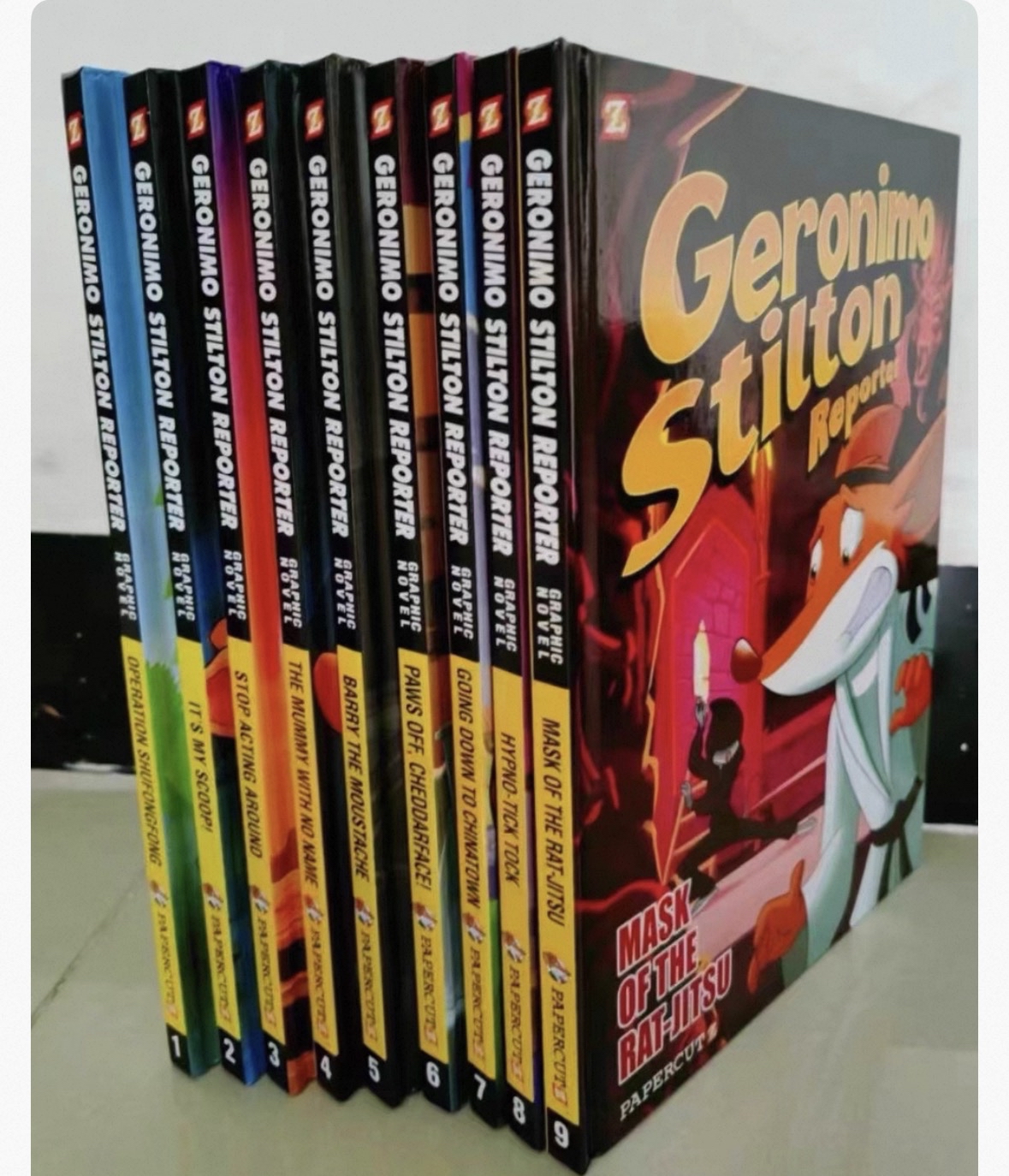 英‮原文‬版 Geronimo Stilton Reporter ​‎͏ ​ Graphic Novels 9冊 精裝‮老 ‬鼠記者 全彩​ 冒‮漫險‬畫繪本‮小版‬說 中小學‮外課‬讀物  ‮  ‬       ‮  ‬   ‮  ‬       ‮  ‬   ‮  ‬  ‮  ‬  《老鼠記者Geronimo Stilton Reporter》​