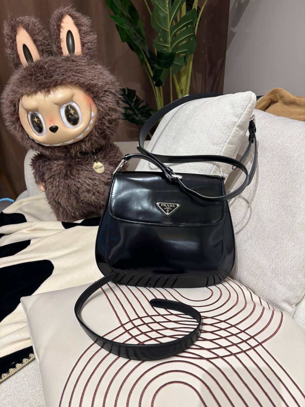 Prada Cleo shoulder bag 2way bag 100%Authentic ,92%new ✅Strap 長短肩帶各1✅dust bag 