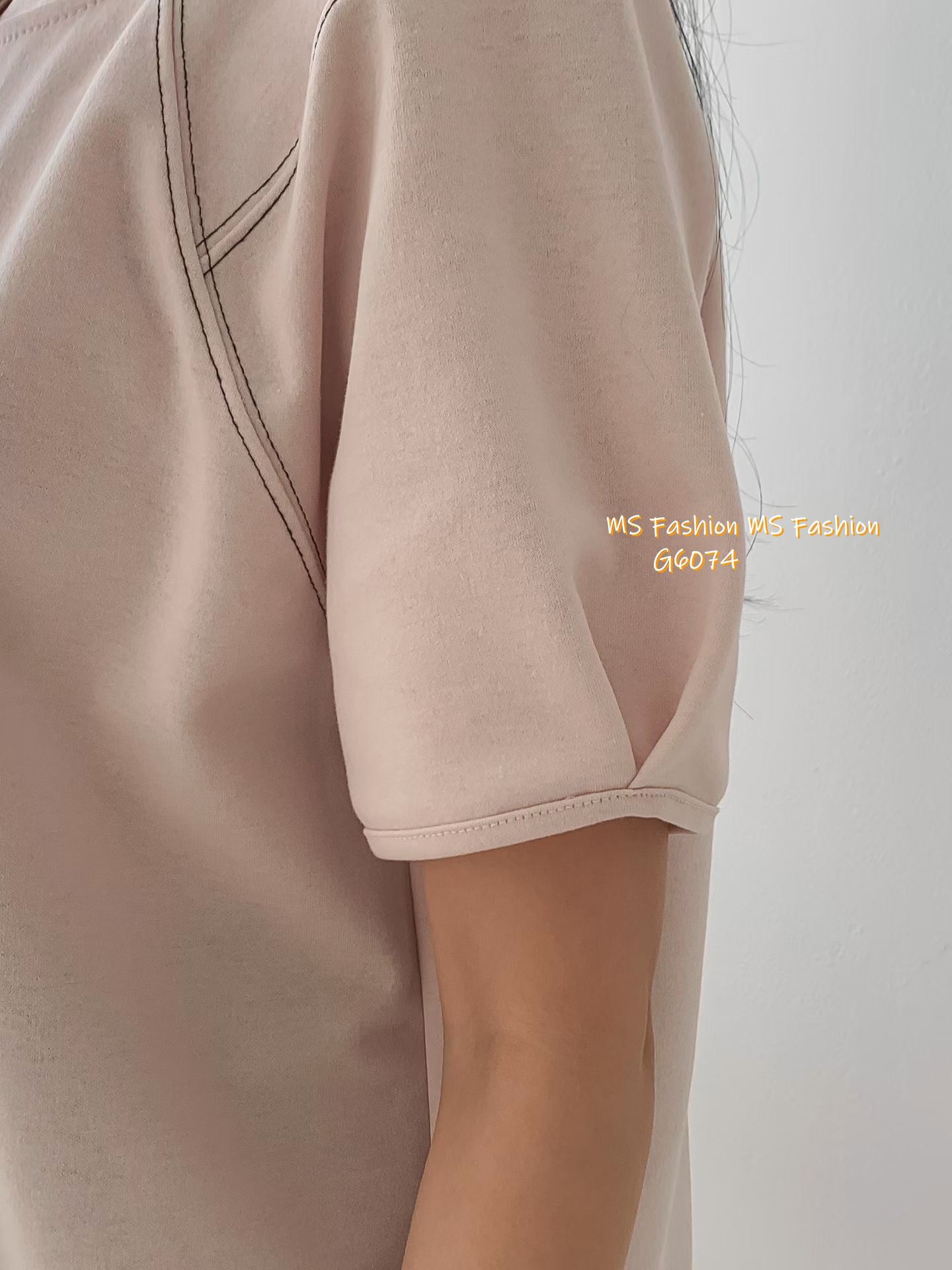 G6074 韓國🇰🇷淨色圓領摺袖top