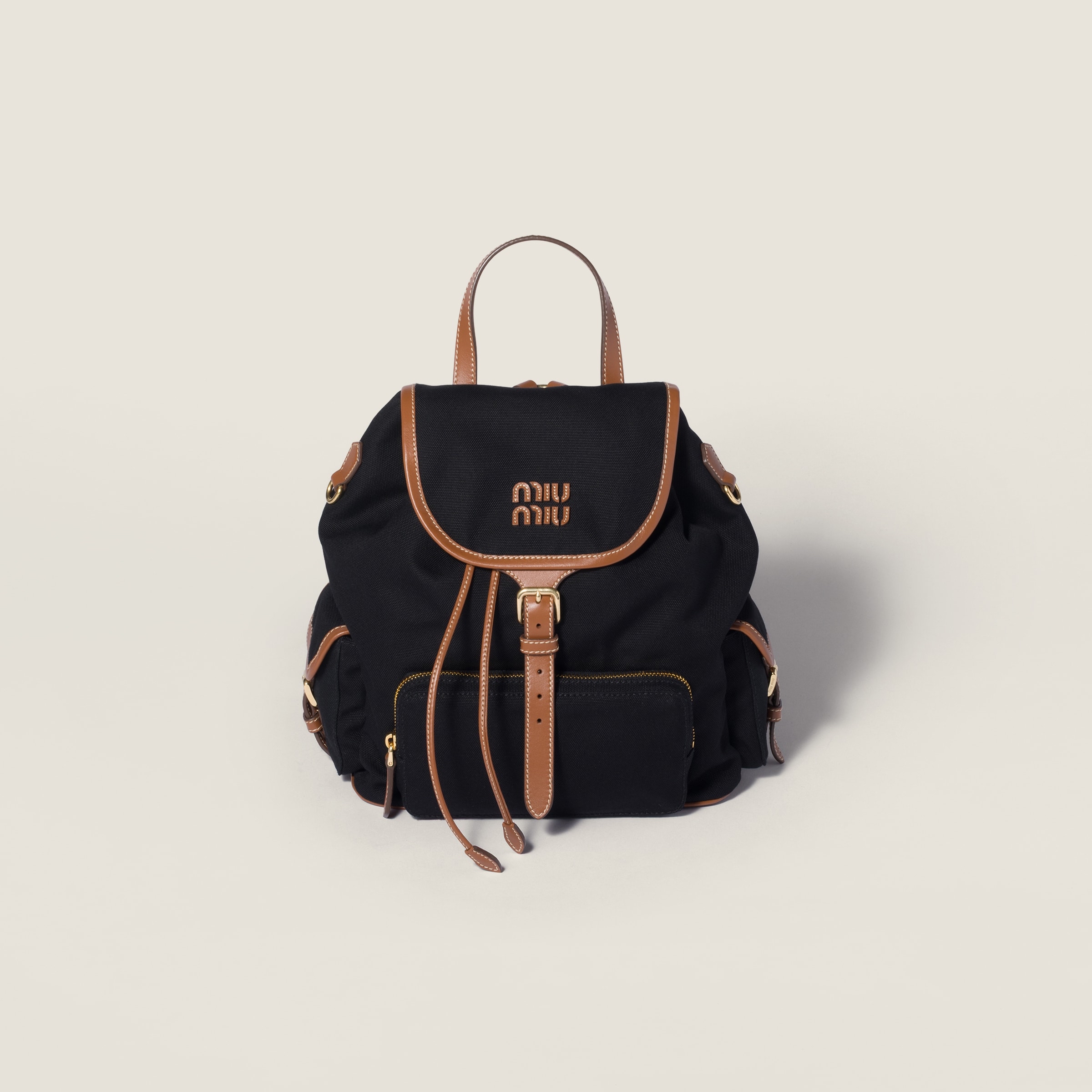 精選貨品優惠💖訂貨📮MIUMIU Large backpack   Size 29.5x25x12.5cm Color: Black /Brandy