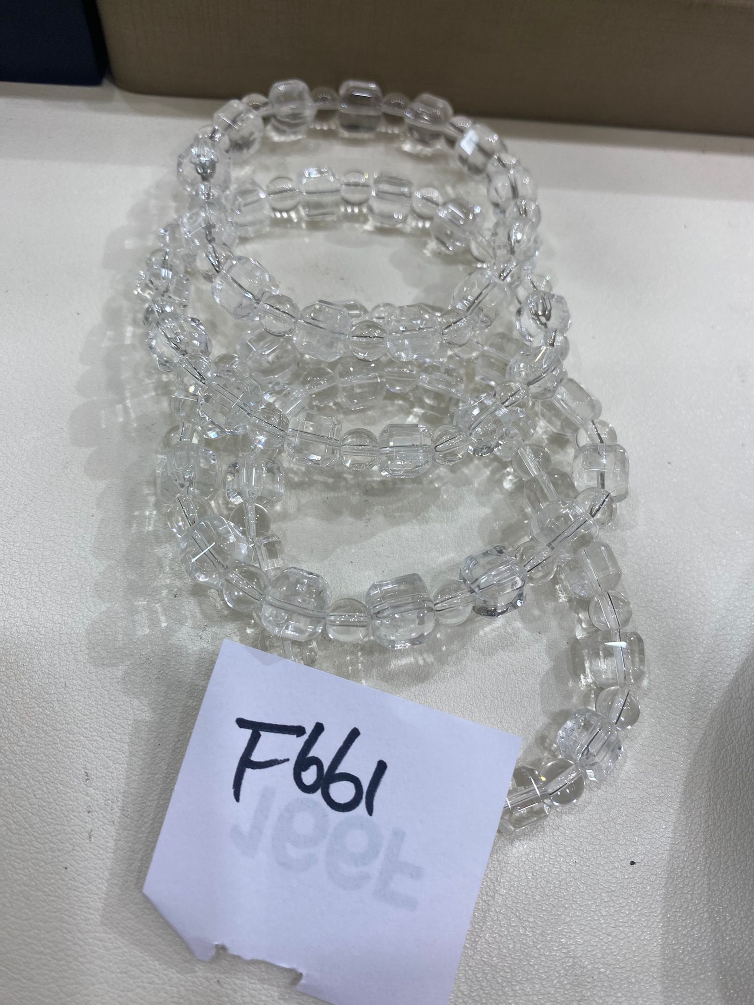 F661 白水晶鑽切方粒手串 7mm