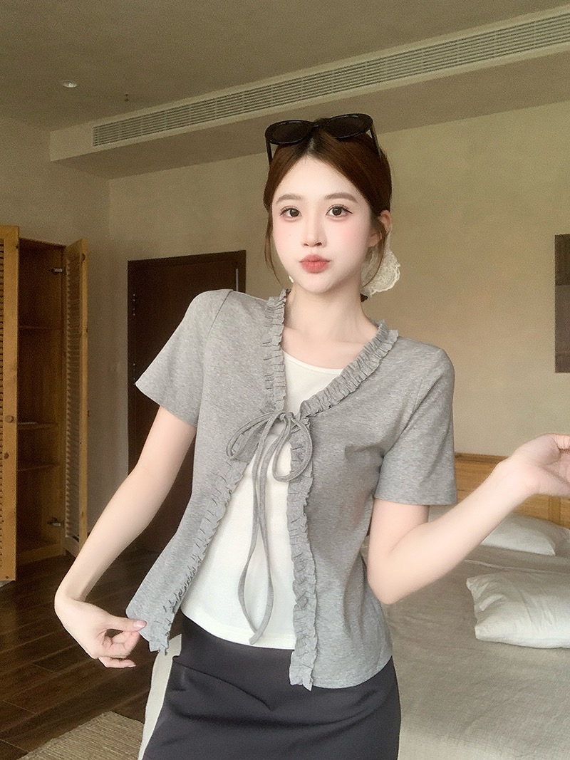 B03(36826) 韩版甜美风假两件拼白内搭外撞色木耳边系带3色上衣