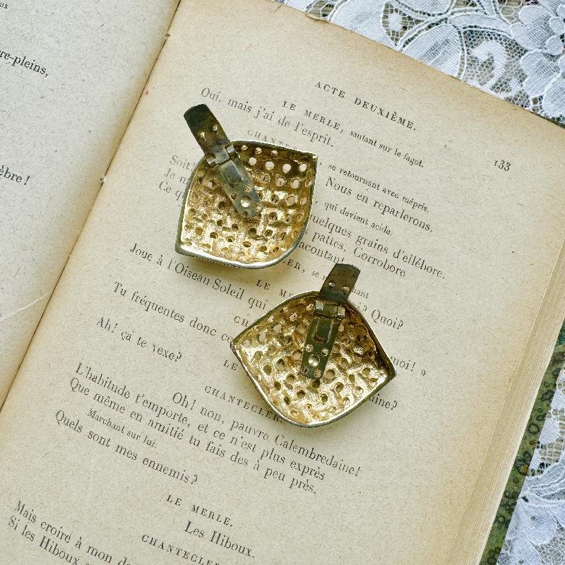 Vintage Made in France Bluette Golden Eye Shape Plaid Work Shoe Clips (MT2070-14)