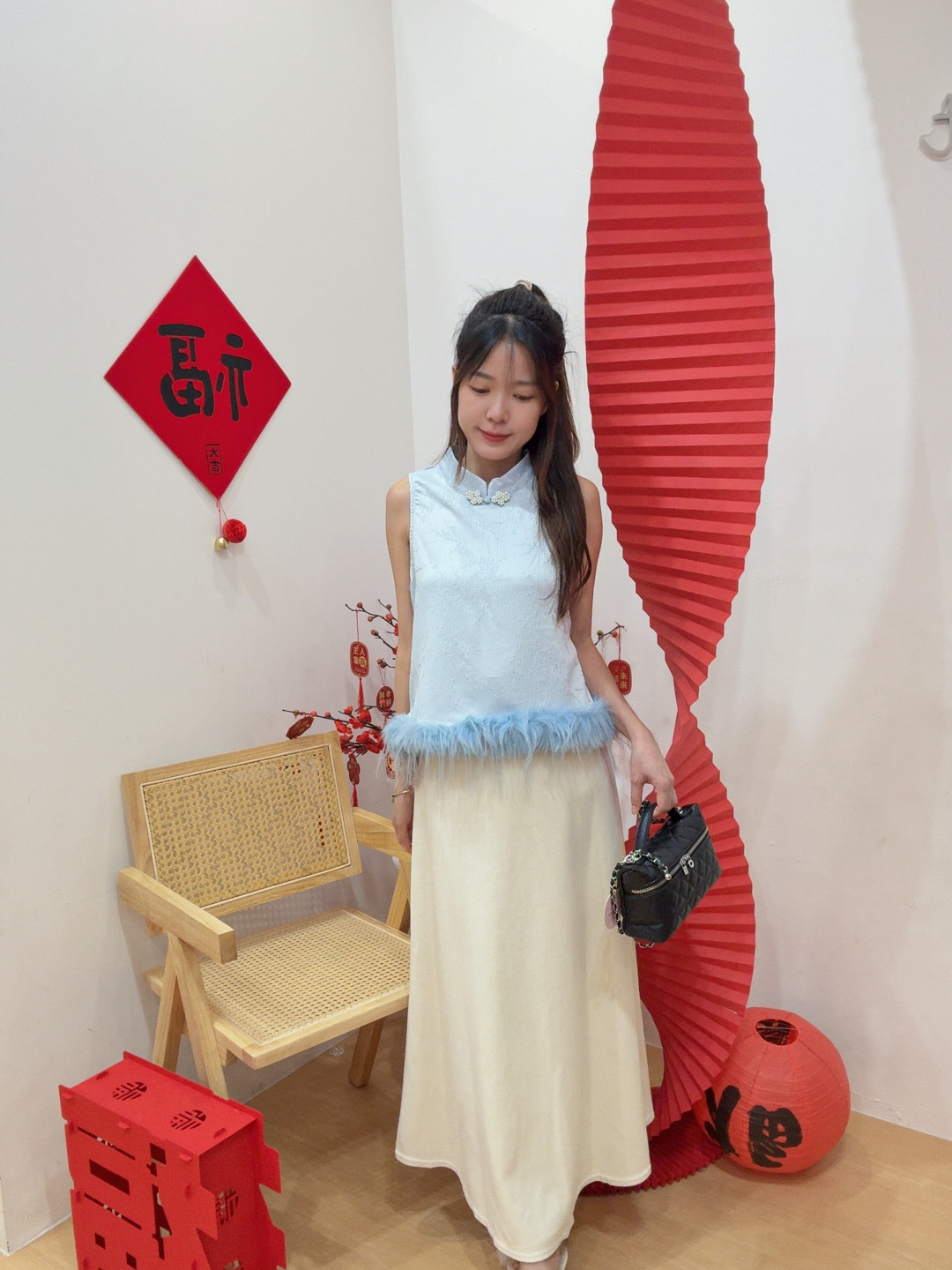 新中式盘扣高级感毛毛拼接无袖上衣 R2928