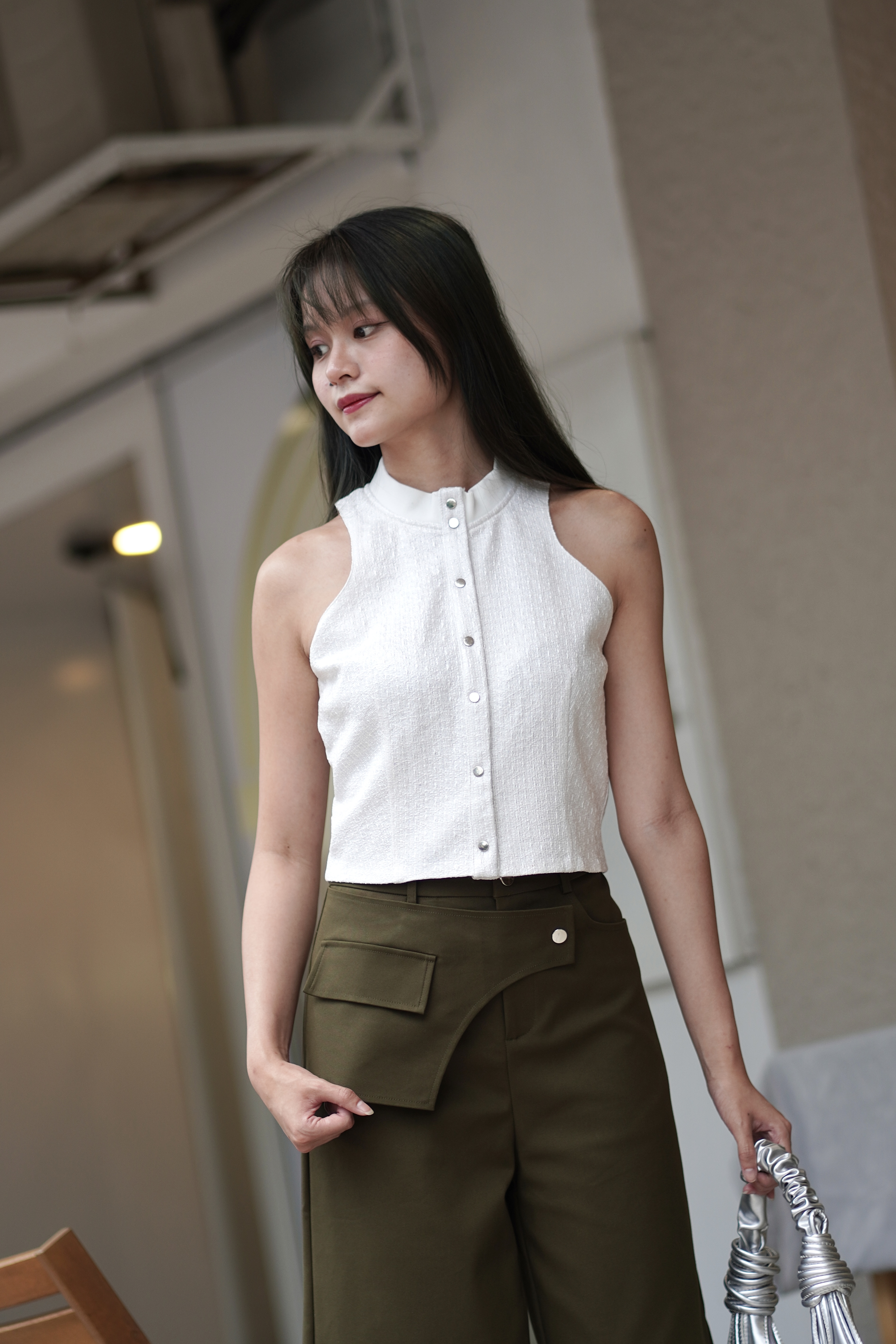 CB2548 Modern Minimalist Top