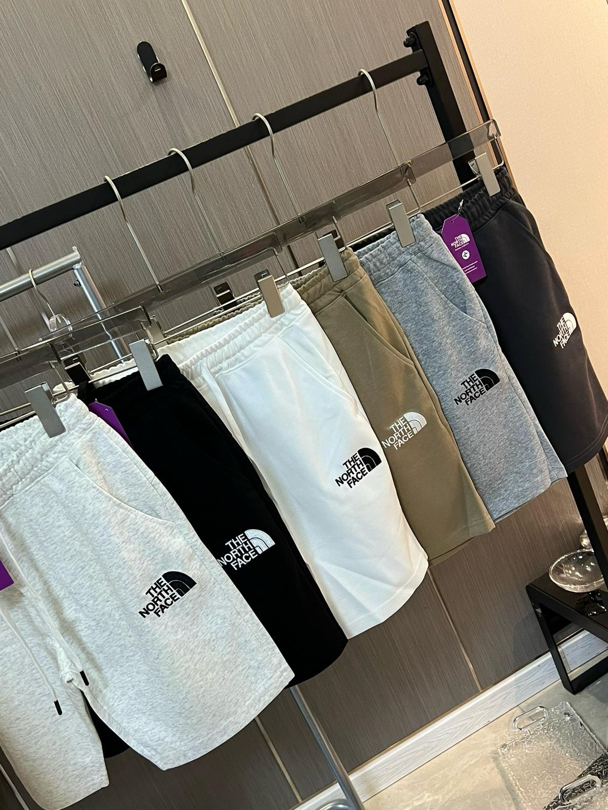 $75條。2條起$65條。4色選擇/Tnf棉質五分褲