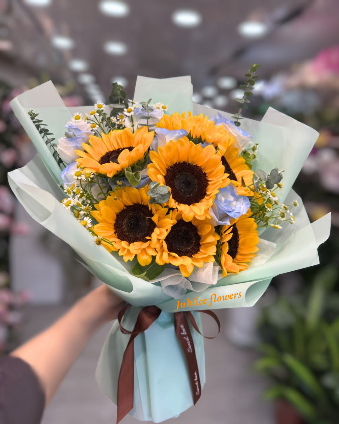 🌻向日葵花束  · 碎冰藍玫瑰花束