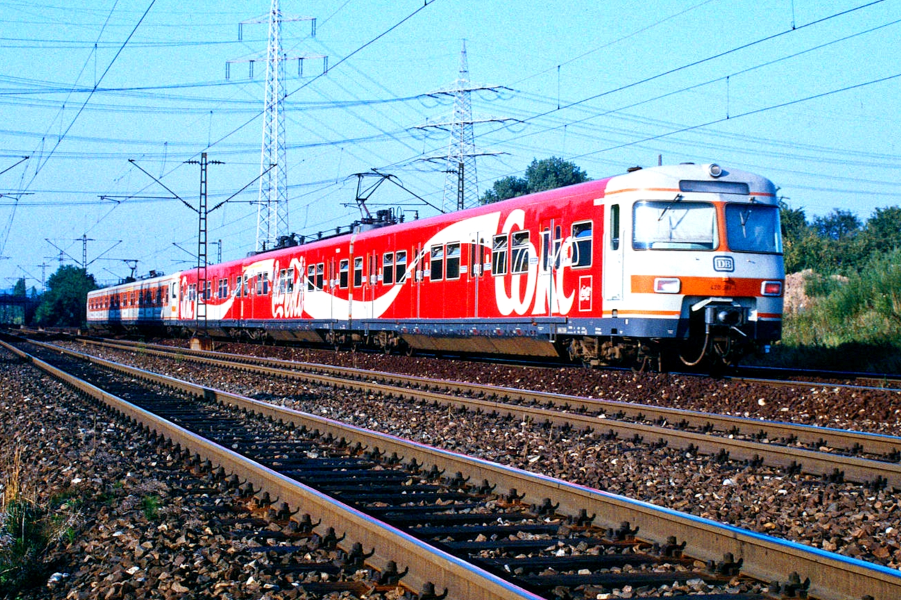 ARNOLD 歐洲城際輕軌 3-tlg. E-Triebzug BR 420 - Coca Cola - DB | analog | Spur N