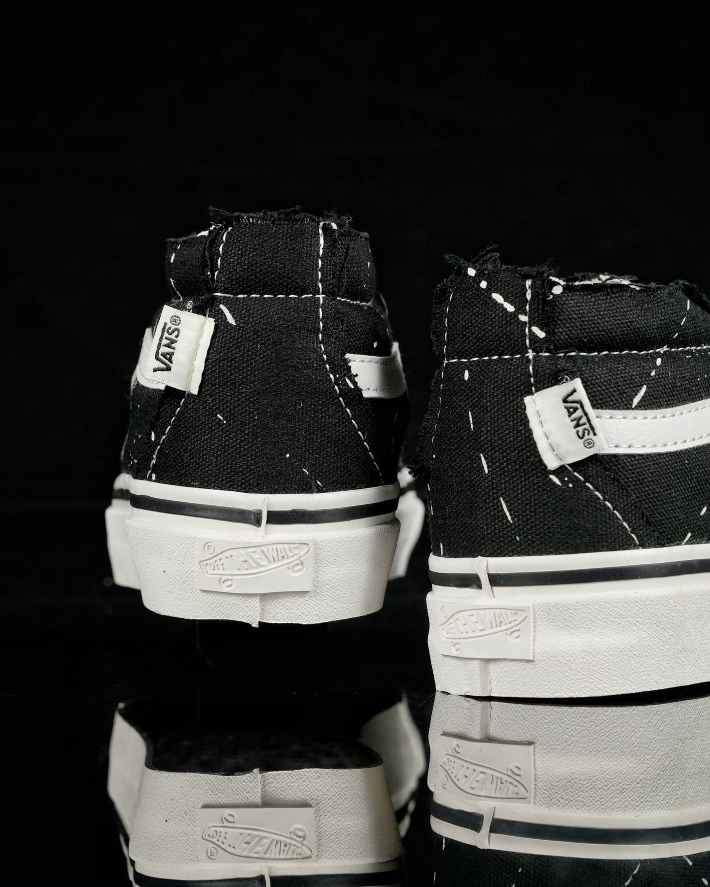 Vans x Invincible Sk8-Mid Reissue