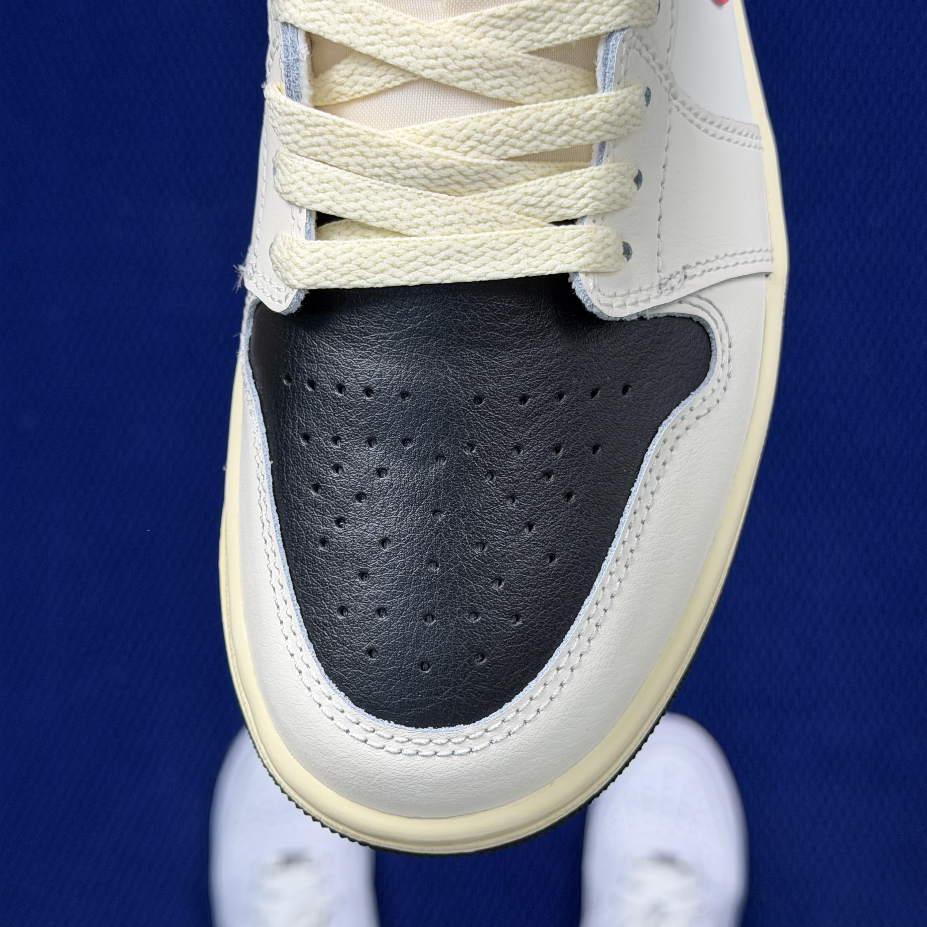 Nike Air Jordan 1 Low DC0774-107