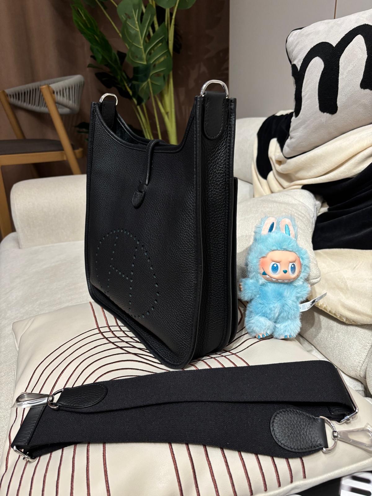 Hermes Evelyne 29 Stamp K 黑色牛皮銀扣 100%Authentic, 99%New ✅收據副本 ✅Dust bag✅Box