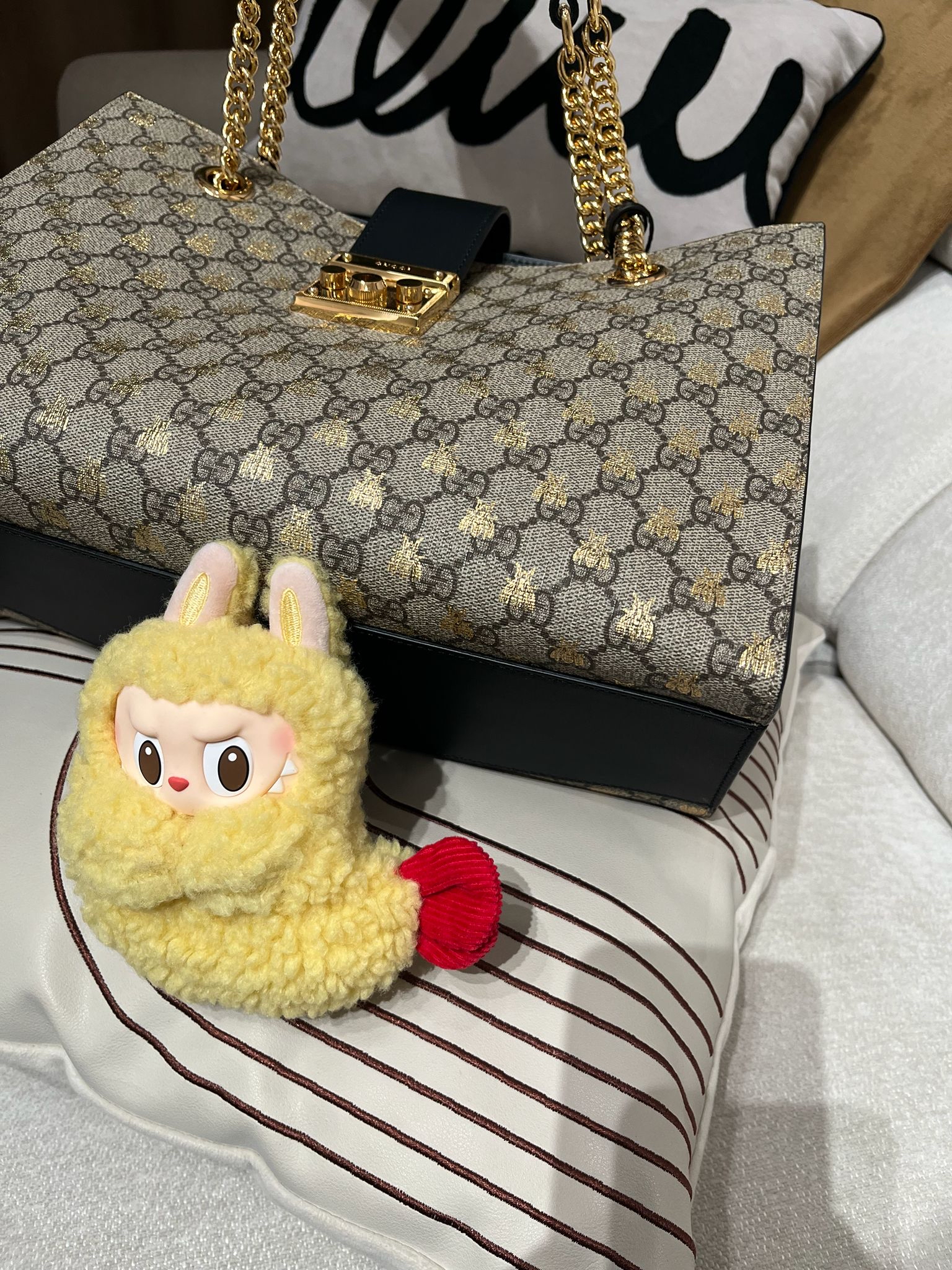 GUCCI PADLOCK GG SUPREME BEE CHAIN SHOULDER BAG  100%Authentic 98%new✅dust bag 