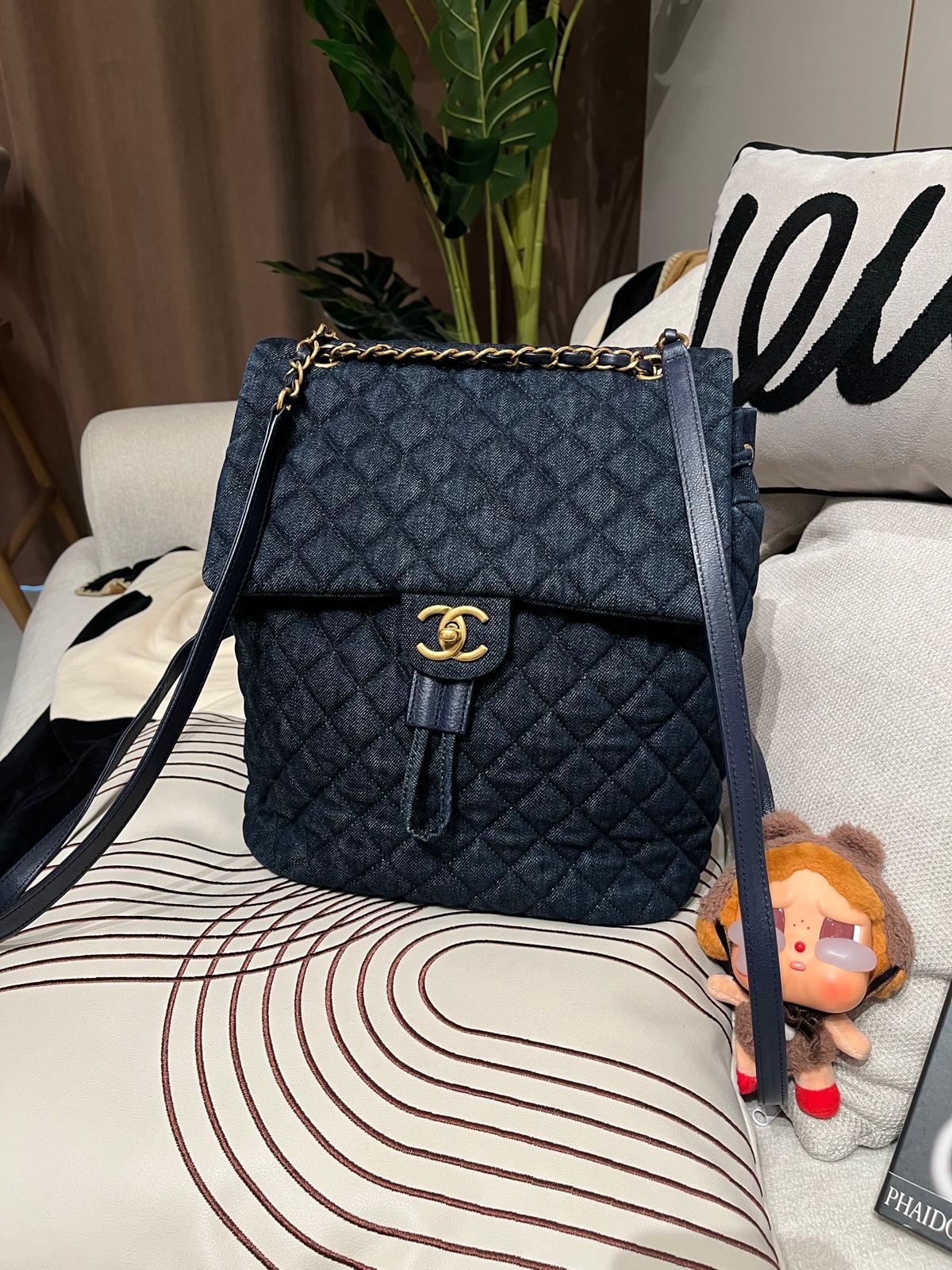 Chanel Classic Backpack Denim 100%Authentic, 95%New ✅貼✅Dust bag