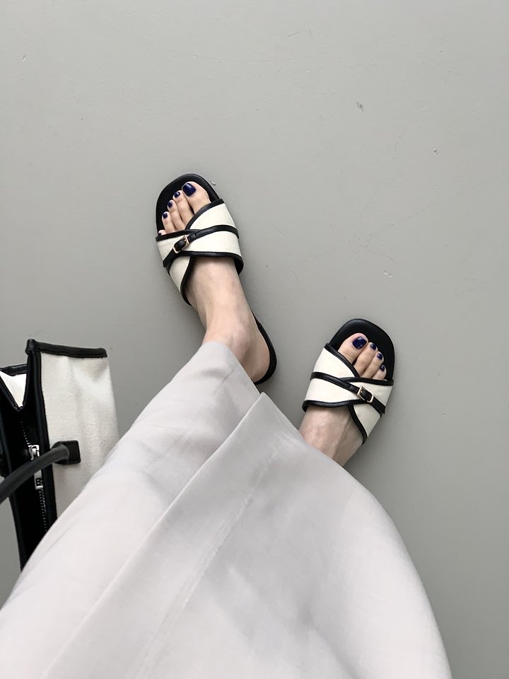 Contrast Canvas Sandals (2 colors)