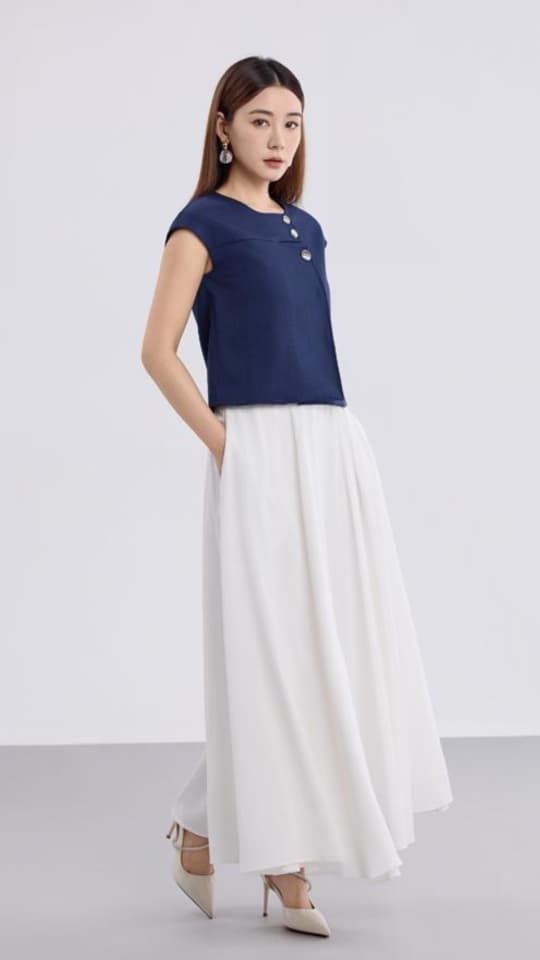 10141323 Celeste Sculpt Boatneck Top
