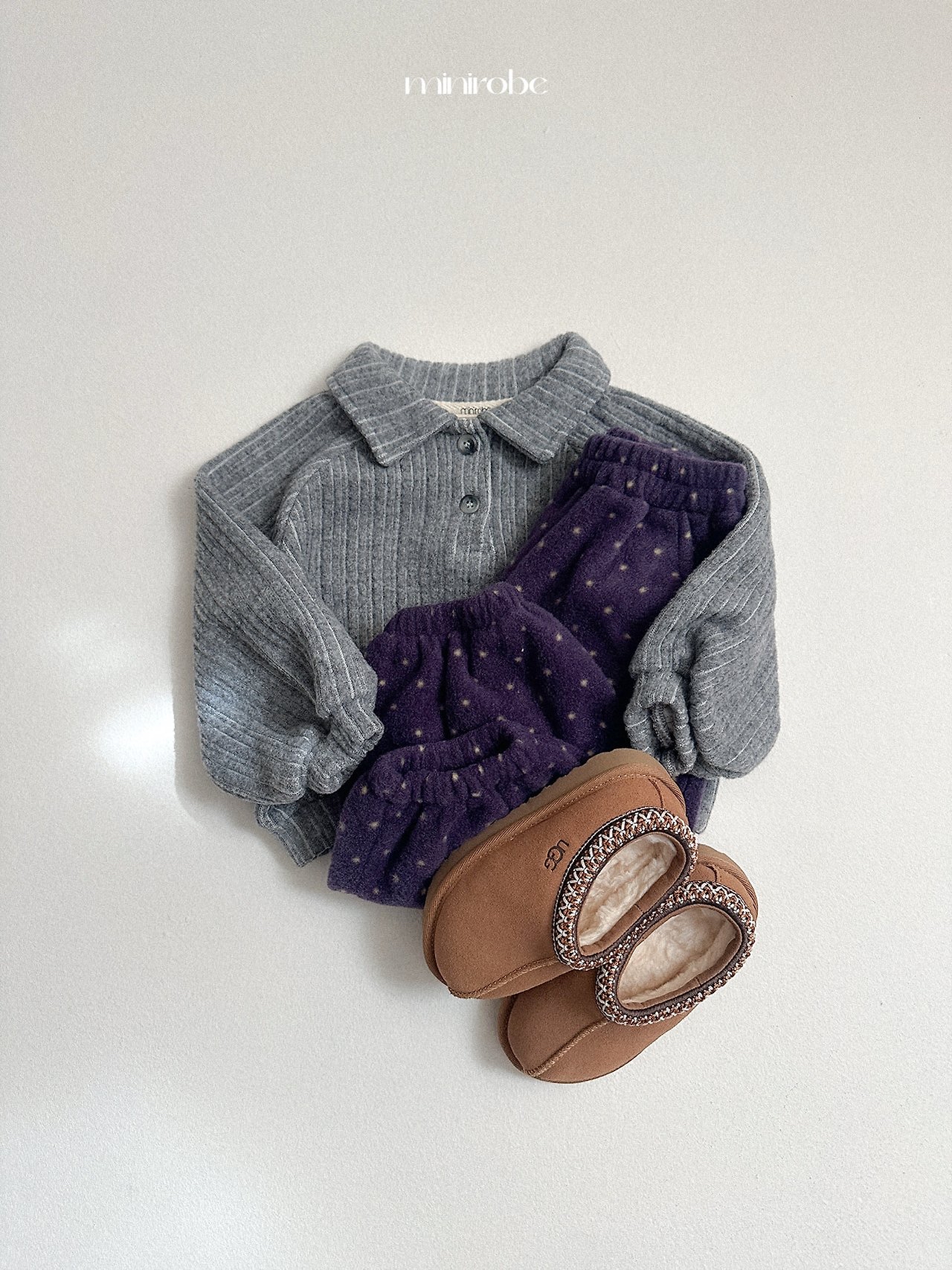 Mnirobe |boy collared sweatshirt