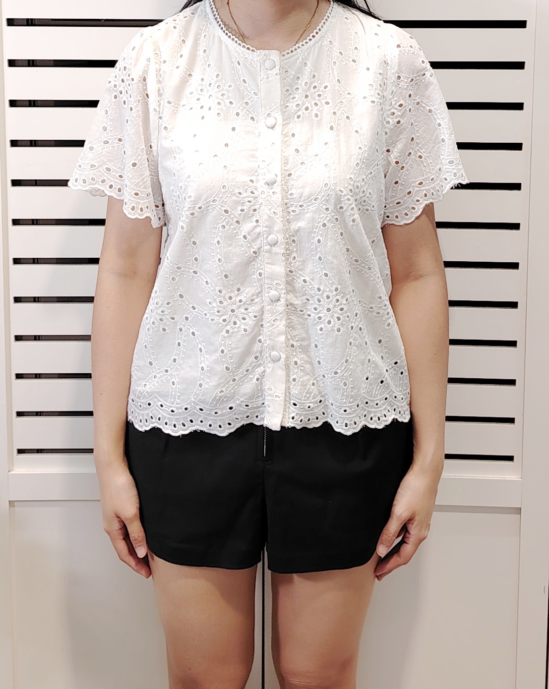 25018 Cotton Lace Short Sleeve Blouse