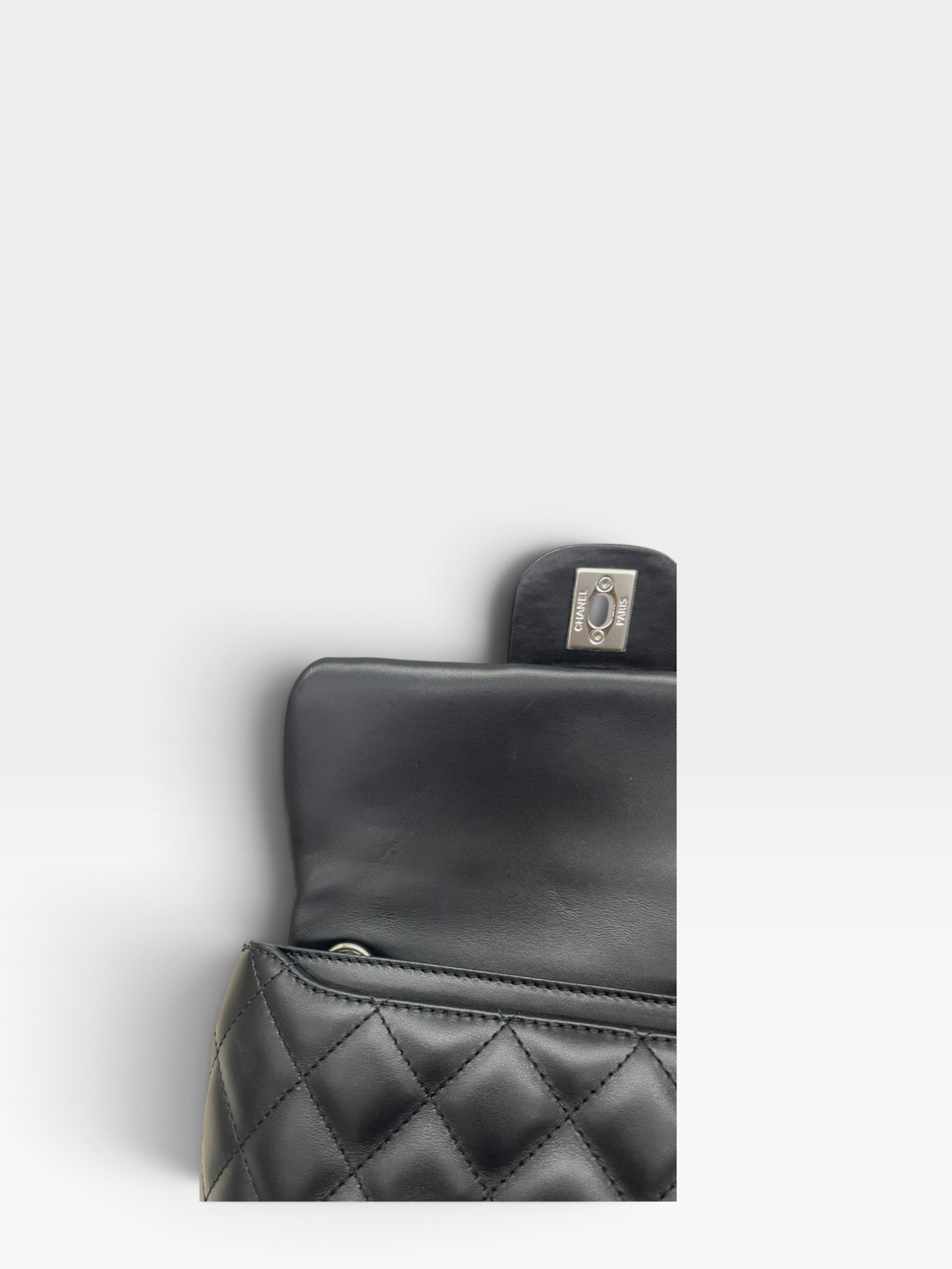 Pre-Owned CHANEL Uniform Flap Belt Bag / Product Code: 090903