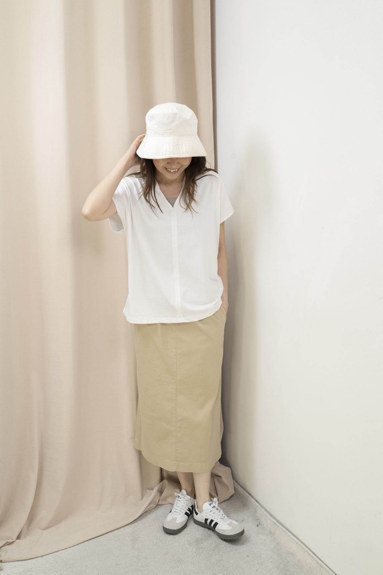  V領柔滑Top(白色）