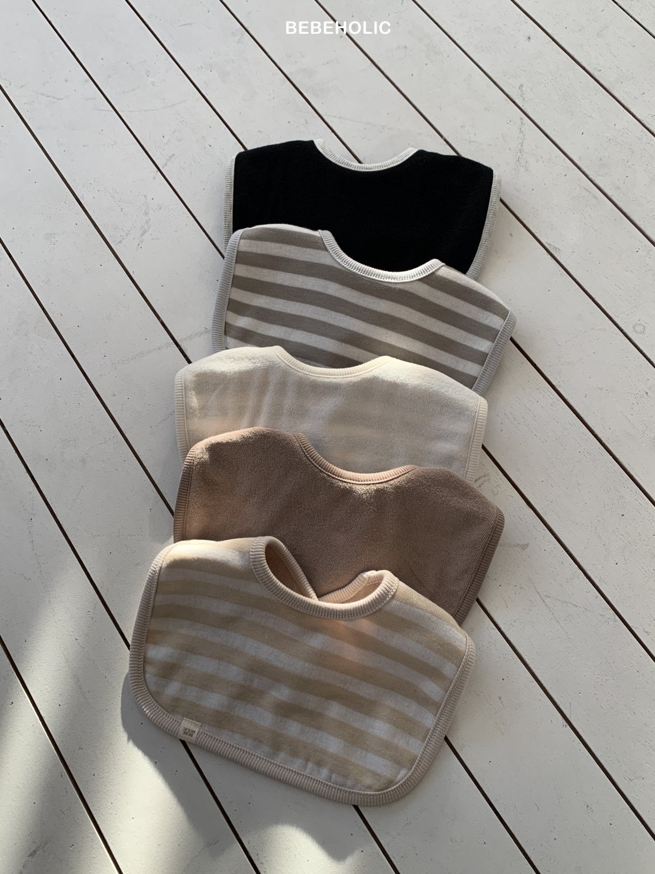 🌸預訂 韓國直送🌸🇰🇷BEBEHOLIC五色標籤條紋純色雙面毛圈口水圍兜