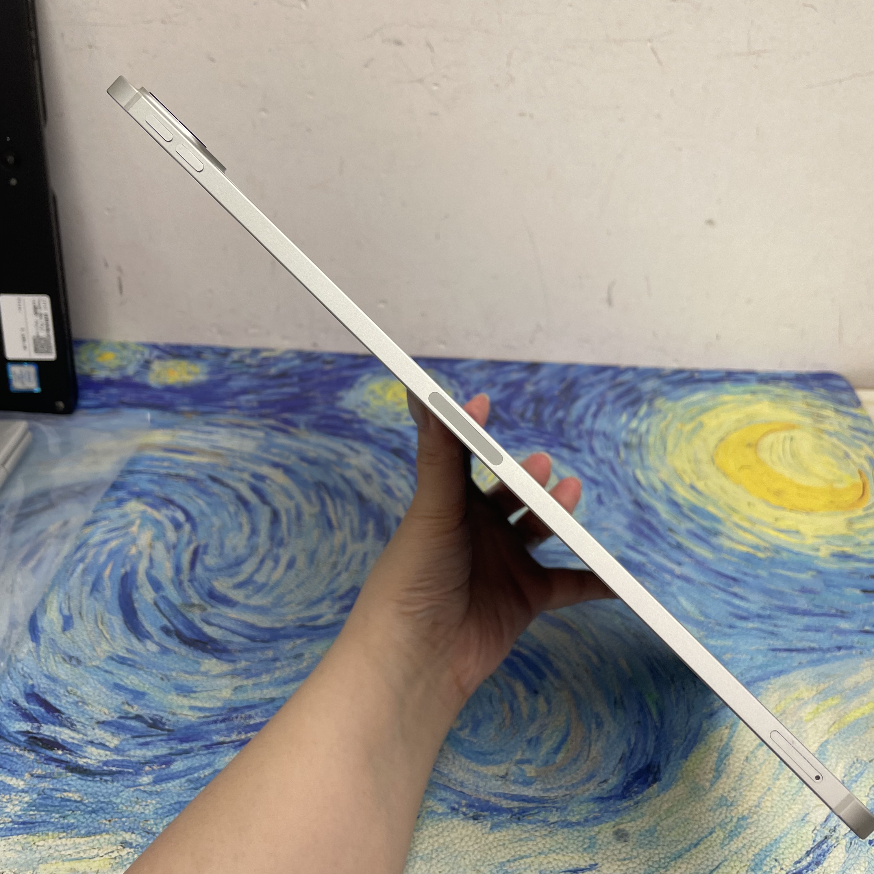 *438392 iPad Pro 6 12.9吋 M2 勁靚機 256GB 插卡版 銀色 sliver