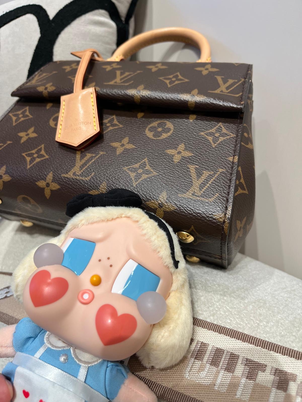LV Cluny Mini Bag Monogram 100%Authentic, 98%New ✅Key Lock✅Dust bag 