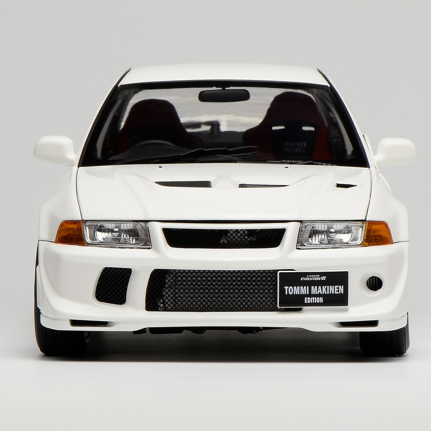 *READY STOCK MOTORHELIX 1/18 Mitsubishi Lancer Evolution VI Diecast Model *Scotia White 