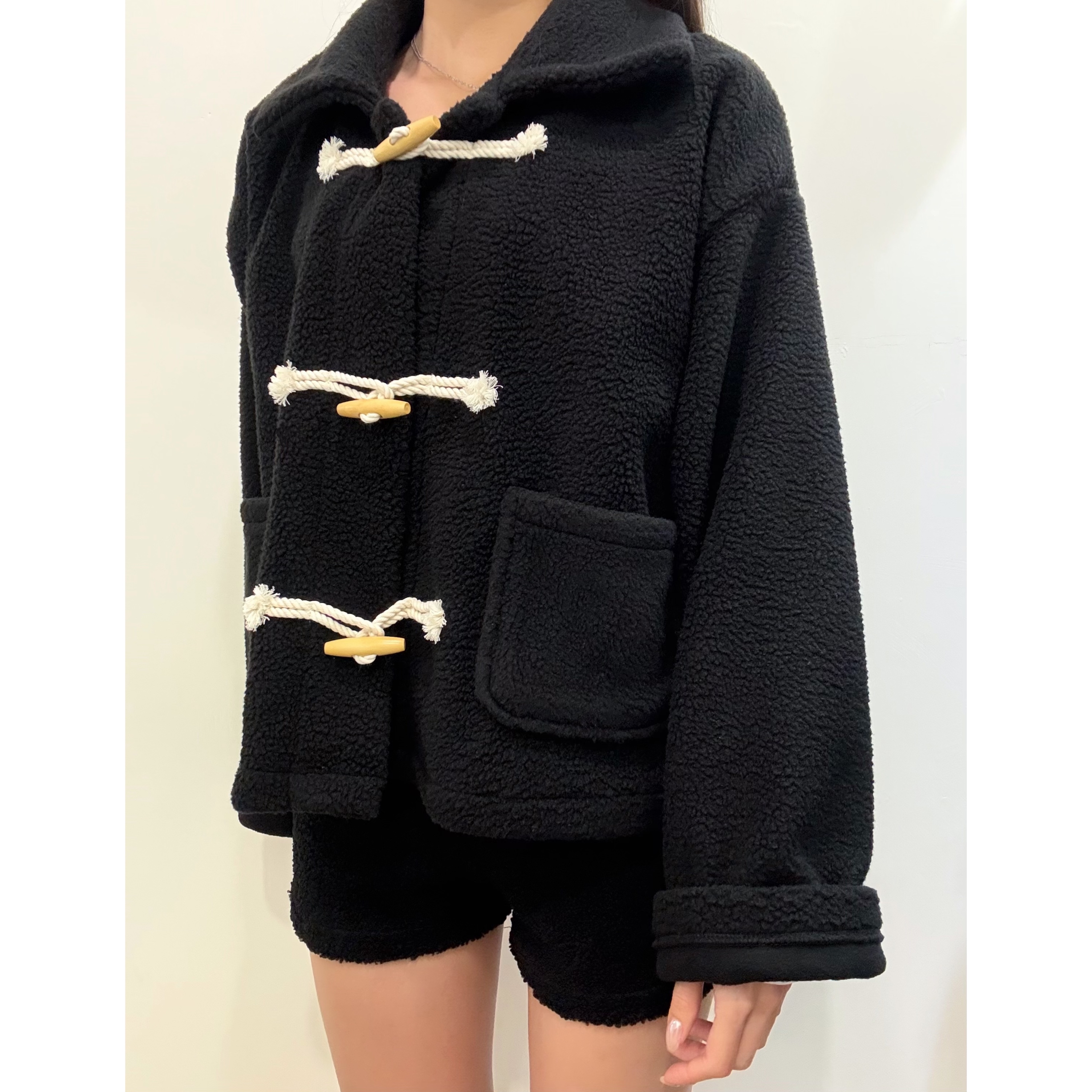 新品價及新年前收貨2月3號8PM截單💛《HIGH WAIST SHEARLING SHORTS》 2602C