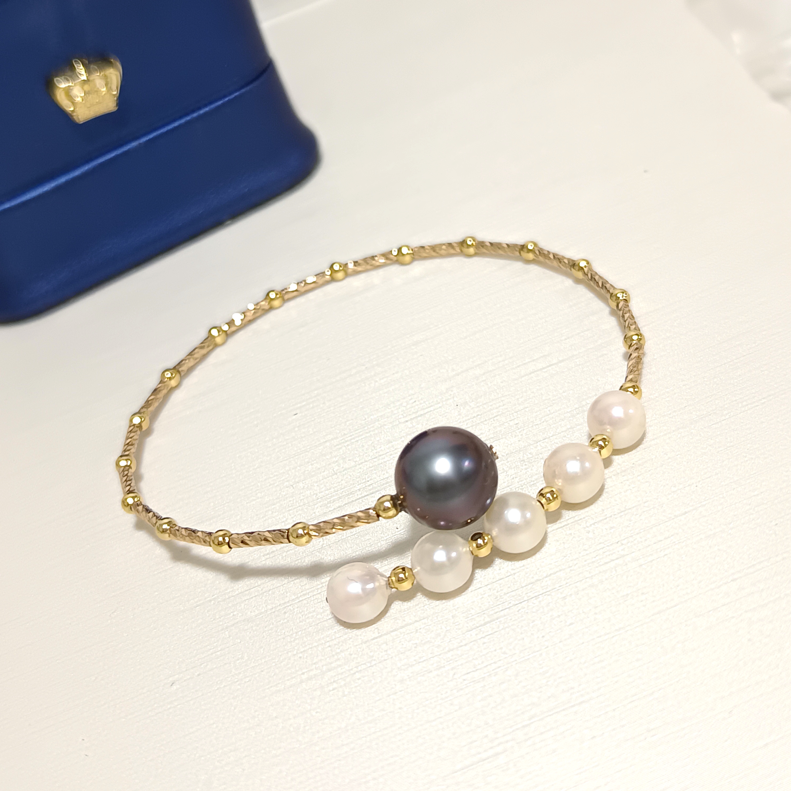 特價品‼️正圓強光大溪地海水珍珠+日本akoya海水珍珠注金彈力手圈