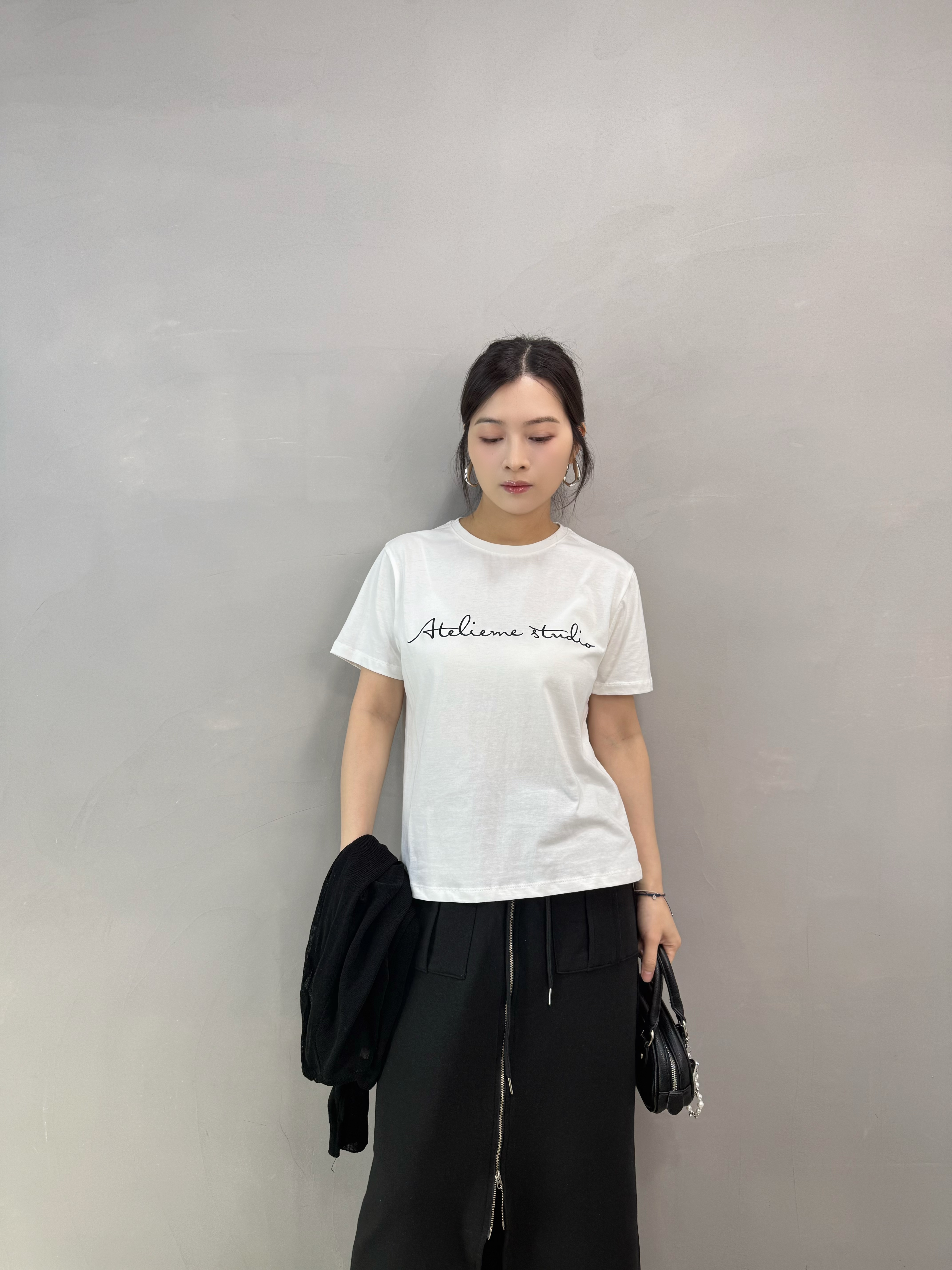 B16 刺繡字Tee