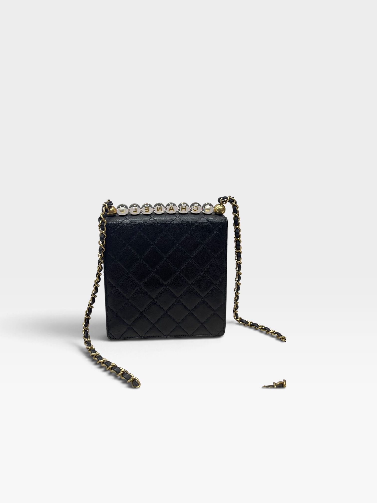 Pre-Owned CHANEL Chic Pearls Flap Bag / Product Code: 102911