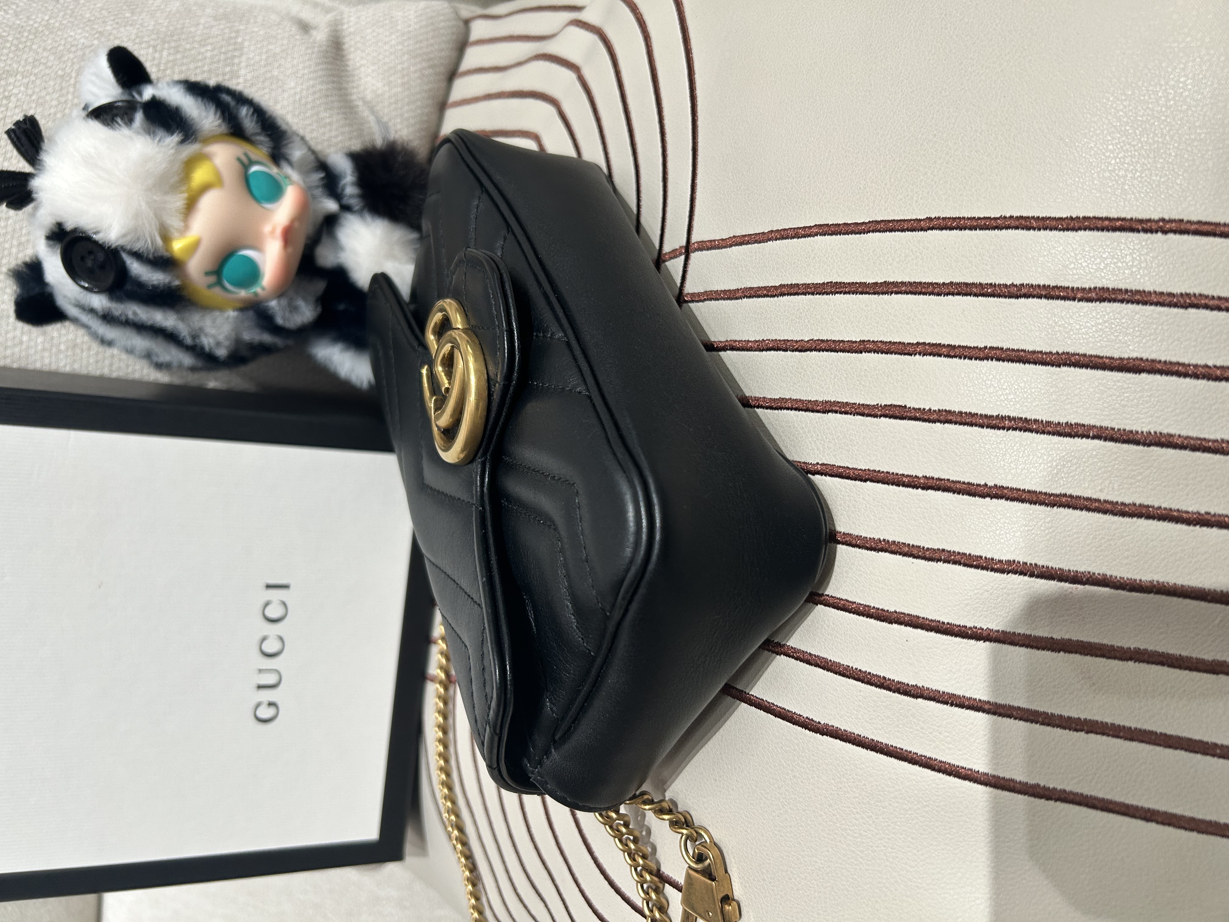 Gucci gg marmont mini flap bag 黑色牛皮金鏈 100%Authentic, 98%new ✅Dust bag✅ box 