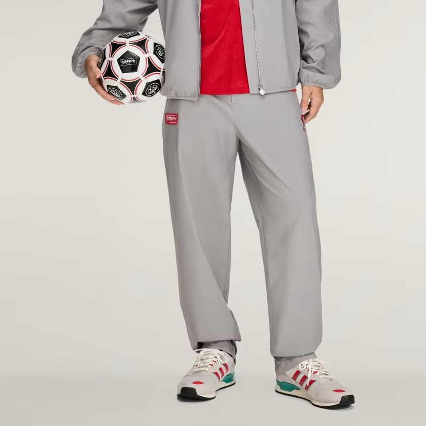 Adidas Liverpool 利物浦 SPZL F.C. 聯乘運動長褲 KV4436