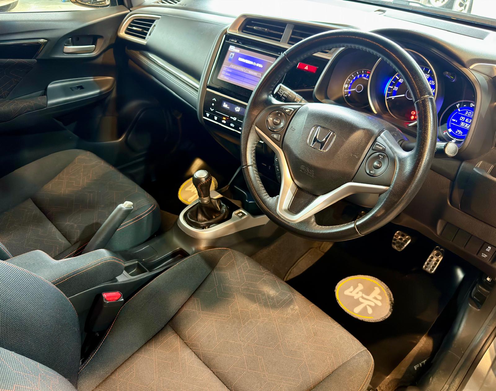 Honda FIT RS MT GK5 2013