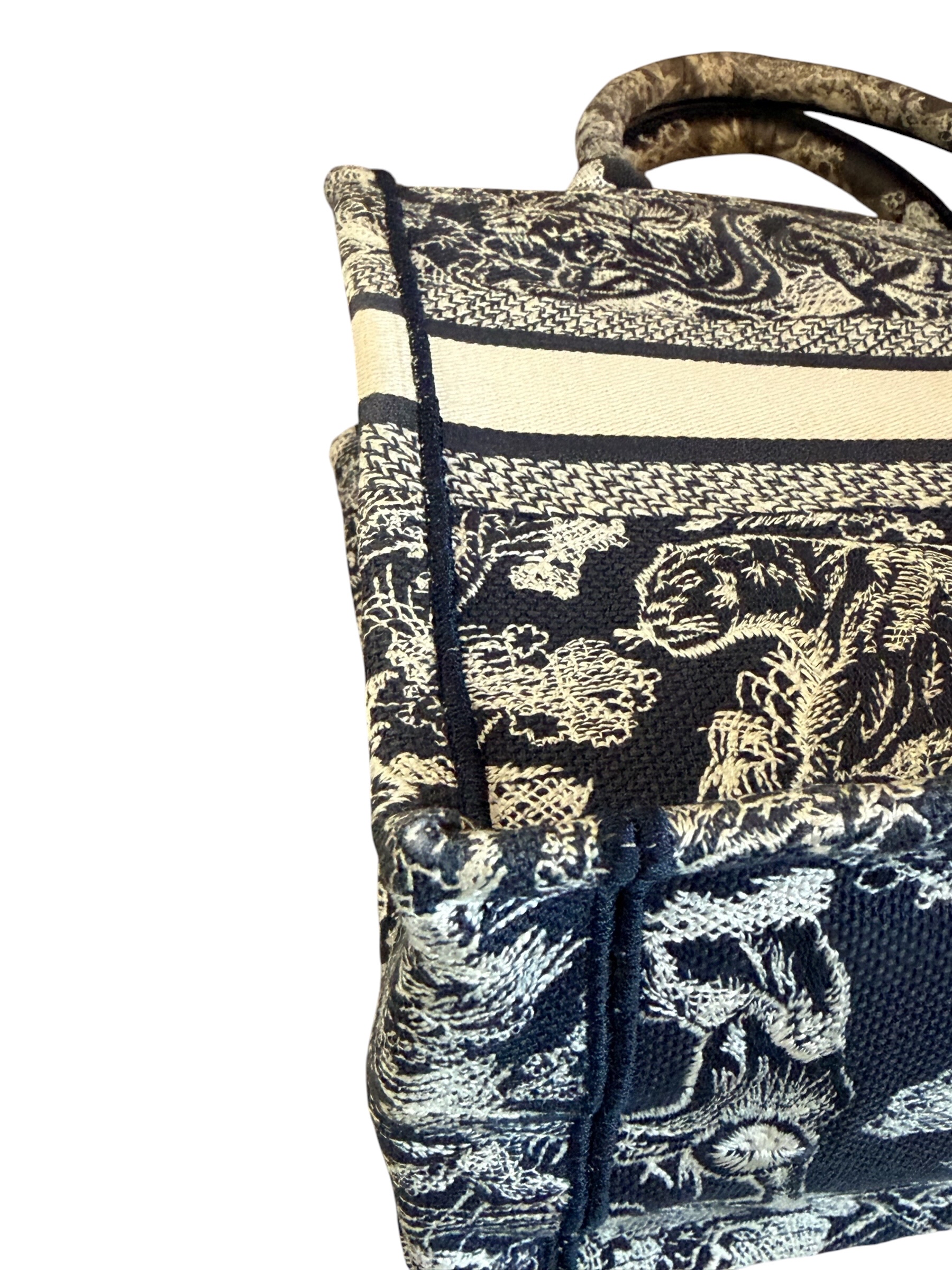 Pre-Owned DIOR Book Tote / Product Code: W52001