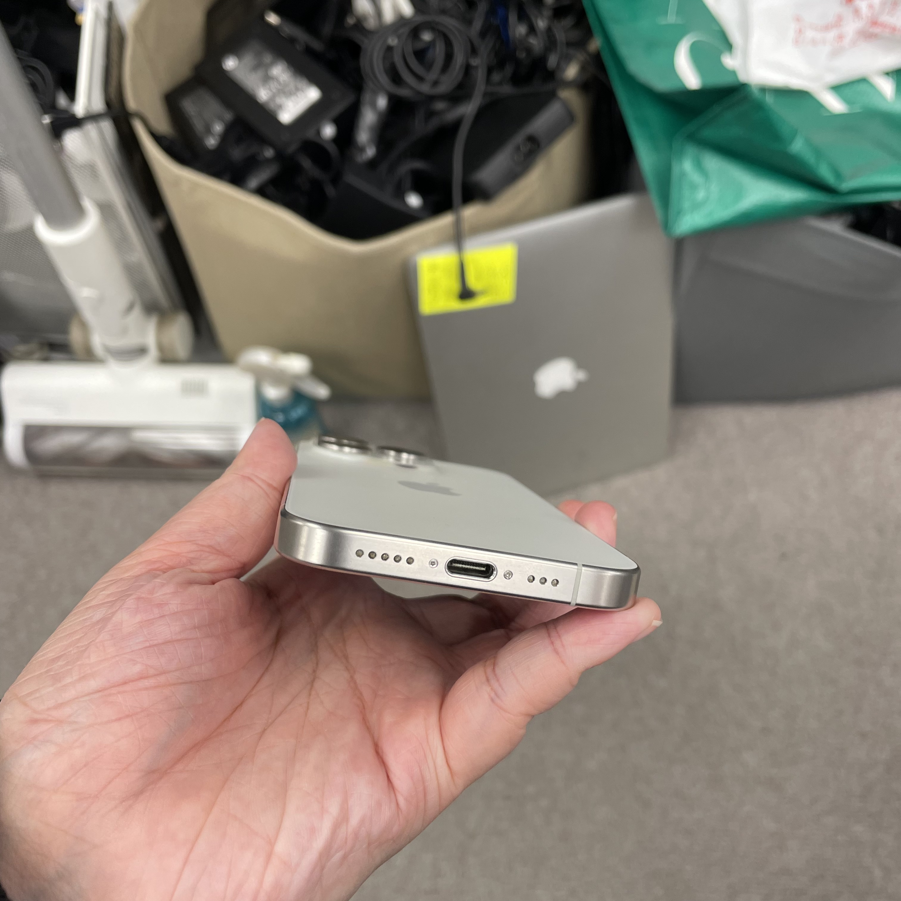 *5893 15 pro 完美機 512GB 電100 白色 white